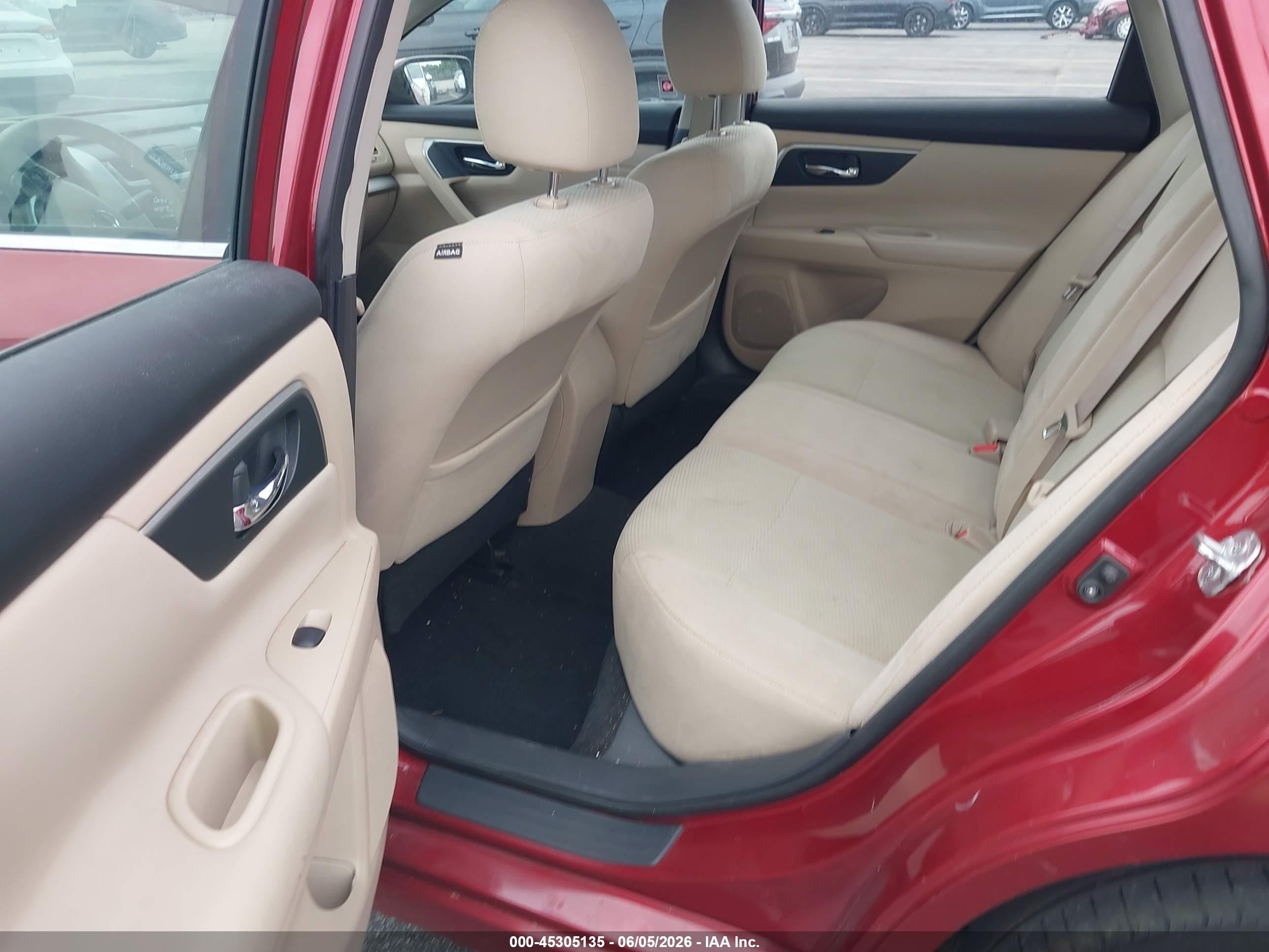 2015 Nissan Altima 2.5 S Red vin: 1N4AL3AP5FN914819