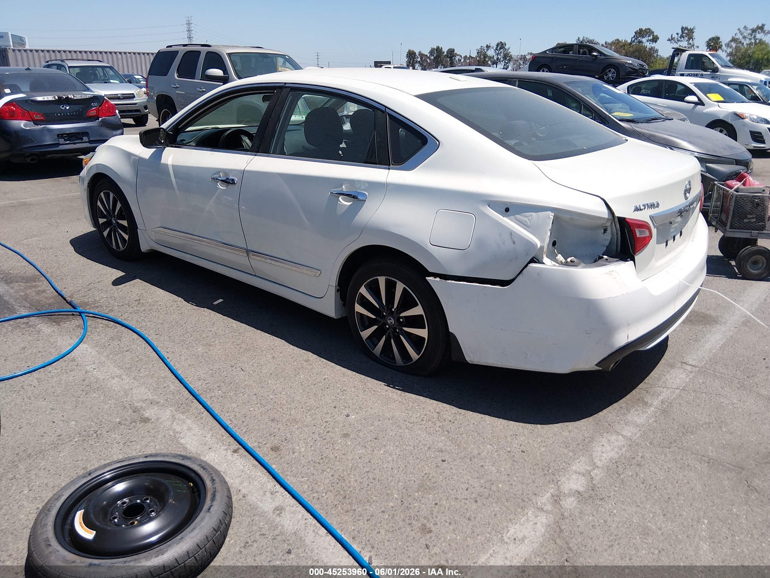 2016 Nissan Altima 2.5 Sv White vin: 1N4AL3AP5GC115099