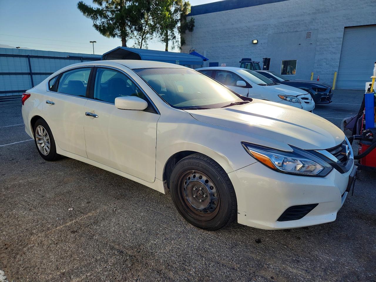 2016 Nissan Altima 2.5 S White vin: 1N4AL3AP5GC190045
