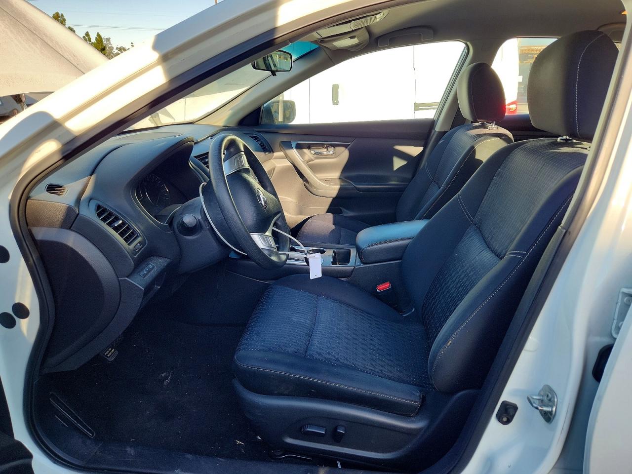 2016 Nissan Altima 2.5 S White vin: 1N4AL3AP5GC190045
