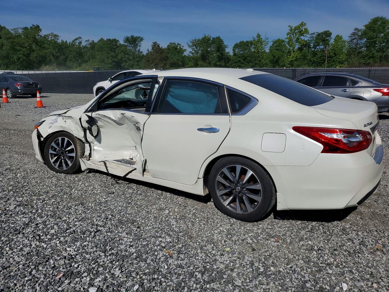 2016 Nissan Altima 2.5 Sv White vin: 1N4AL3AP5GC290680