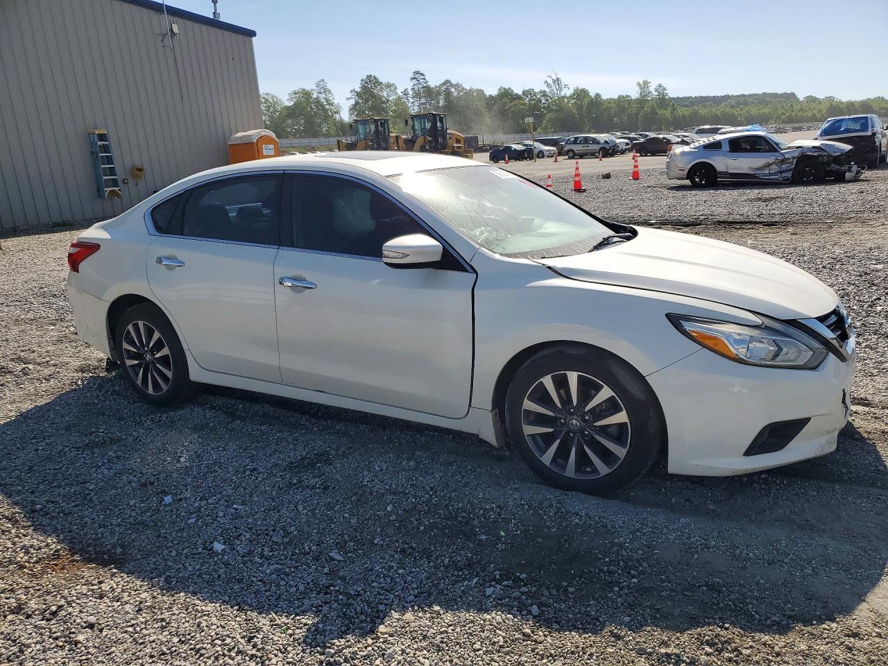 2016 Nissan Altima 2.5 Sv White vin: 1N4AL3AP5GC290680