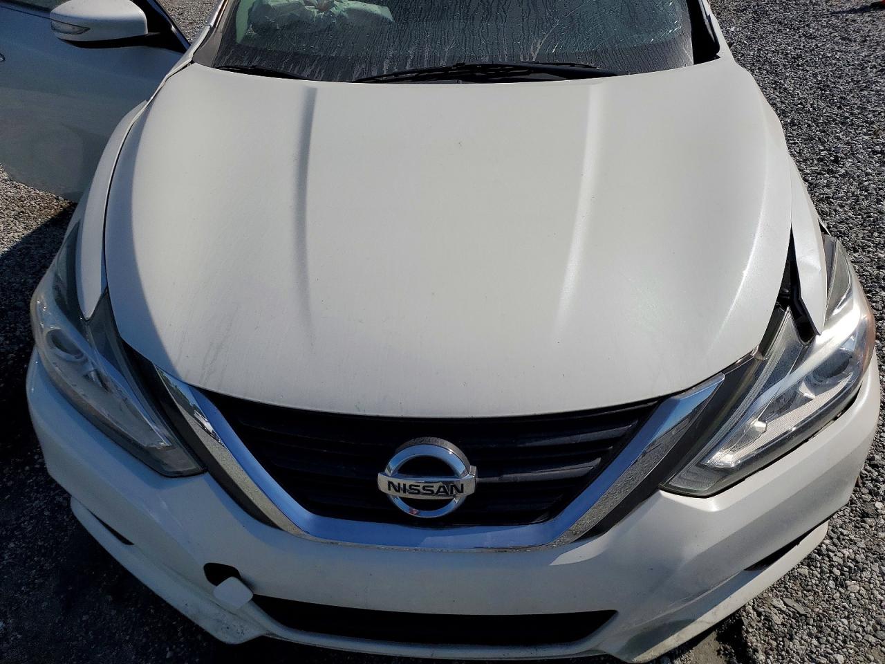 2016 Nissan Altima 2.5 Sv White vin: 1N4AL3AP5GC290680