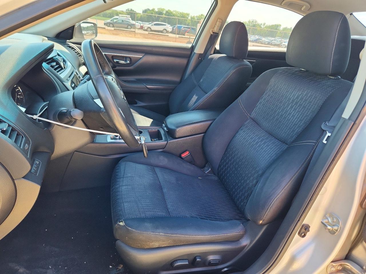 2017 Nissan Altima 2.5 Sv Silver vin: 1N4AL3AP5HC119395