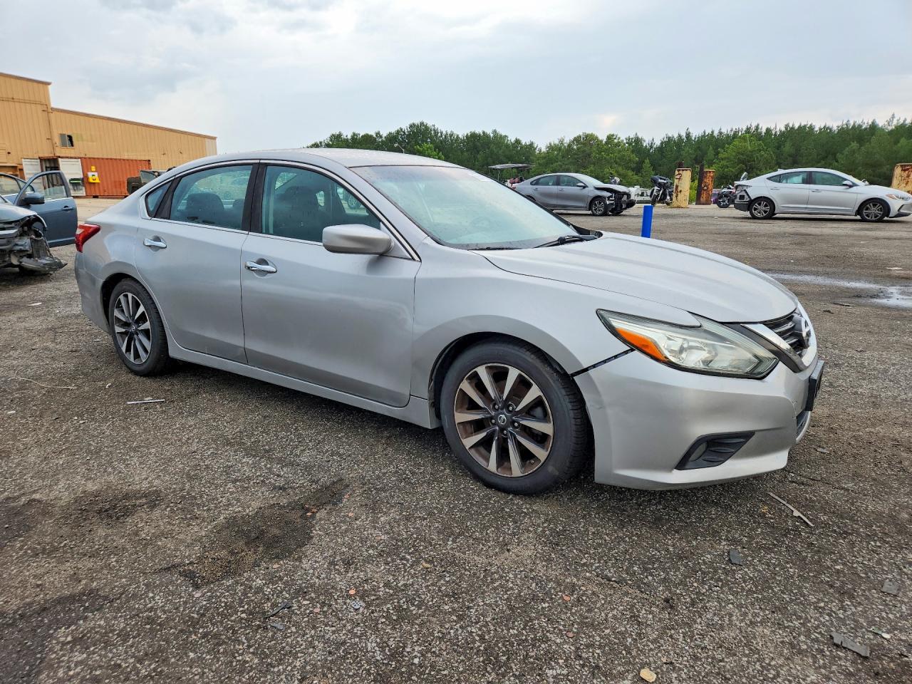 2017 Nissan Altima 2.5 Sv Silver vin: 1N4AL3AP5HC175935