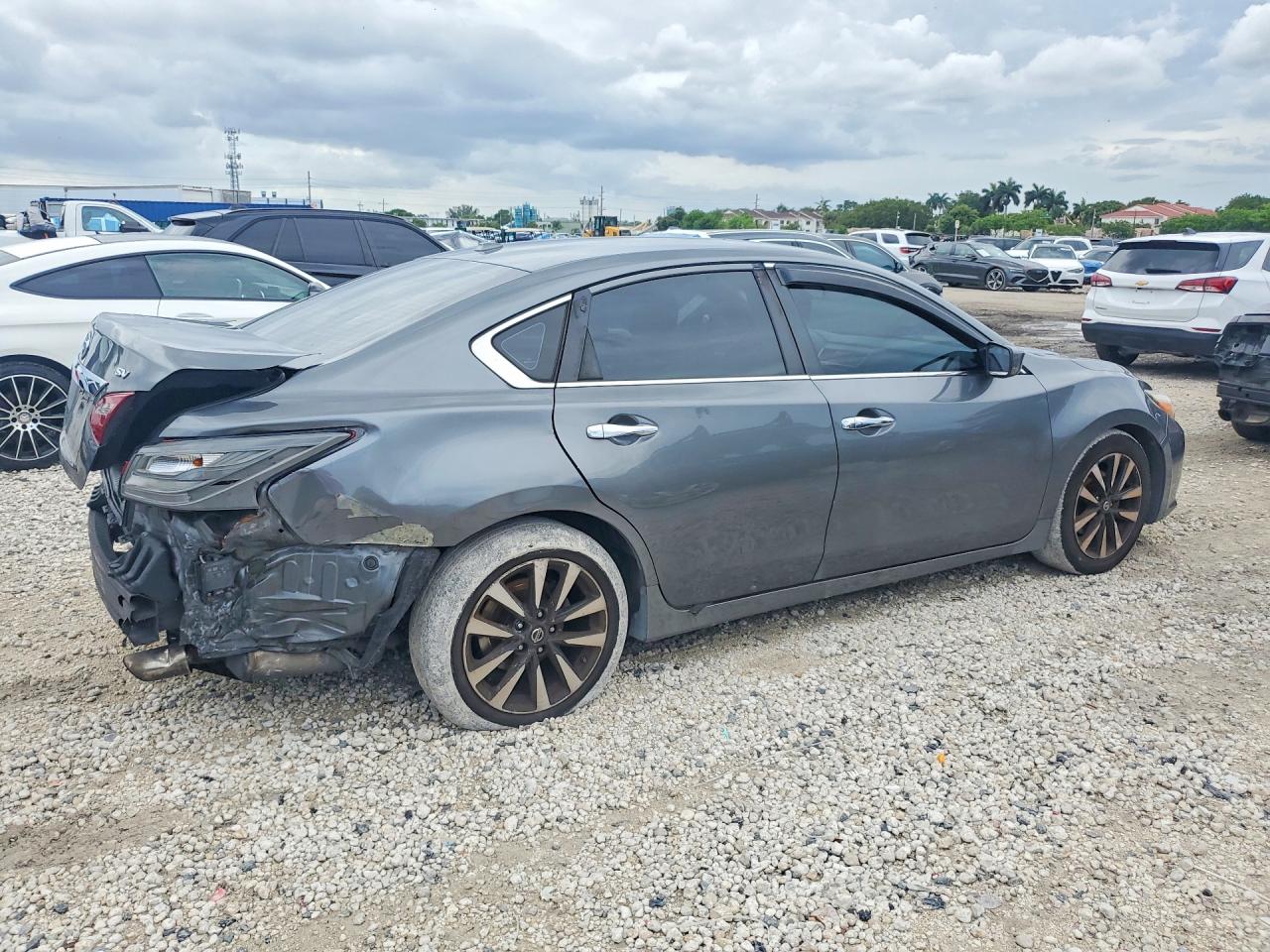 2018 Nissan Altima 2.5 Sv Серый vin: 1N4AL3AP5JC123159