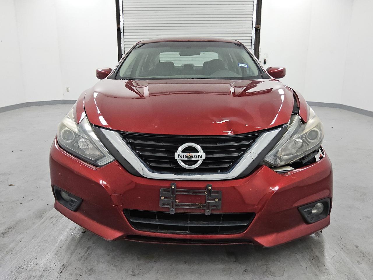 2018 Nissan Altima 2.5 Sr Red vin: 1N4AL3AP5JC197259 Damage: Grille, Broken, Replacement Required