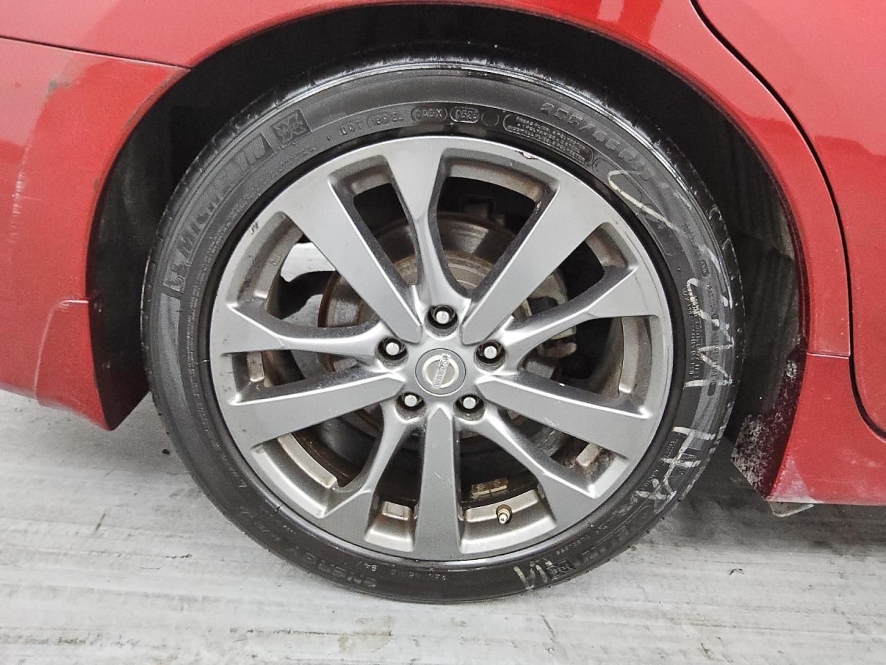 2018 Nissan Altima 2.5 Sr Red vin: 1N4AL3AP5JC197259 Damage: Right Rear Wheel, Chipped, 3