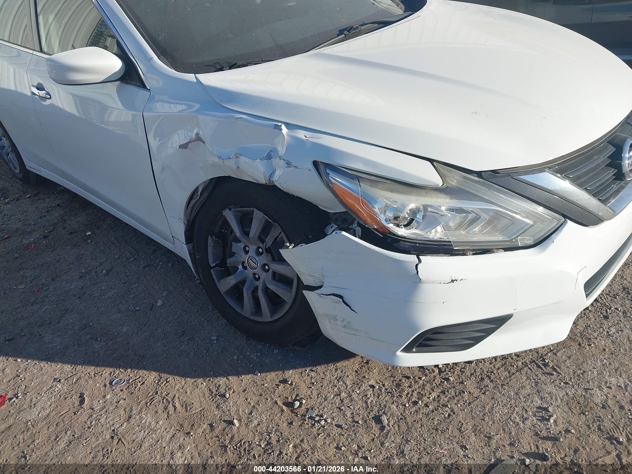 2018 Nissan Altima 2.5 S White vin: 1N4AL3AP5JC289164