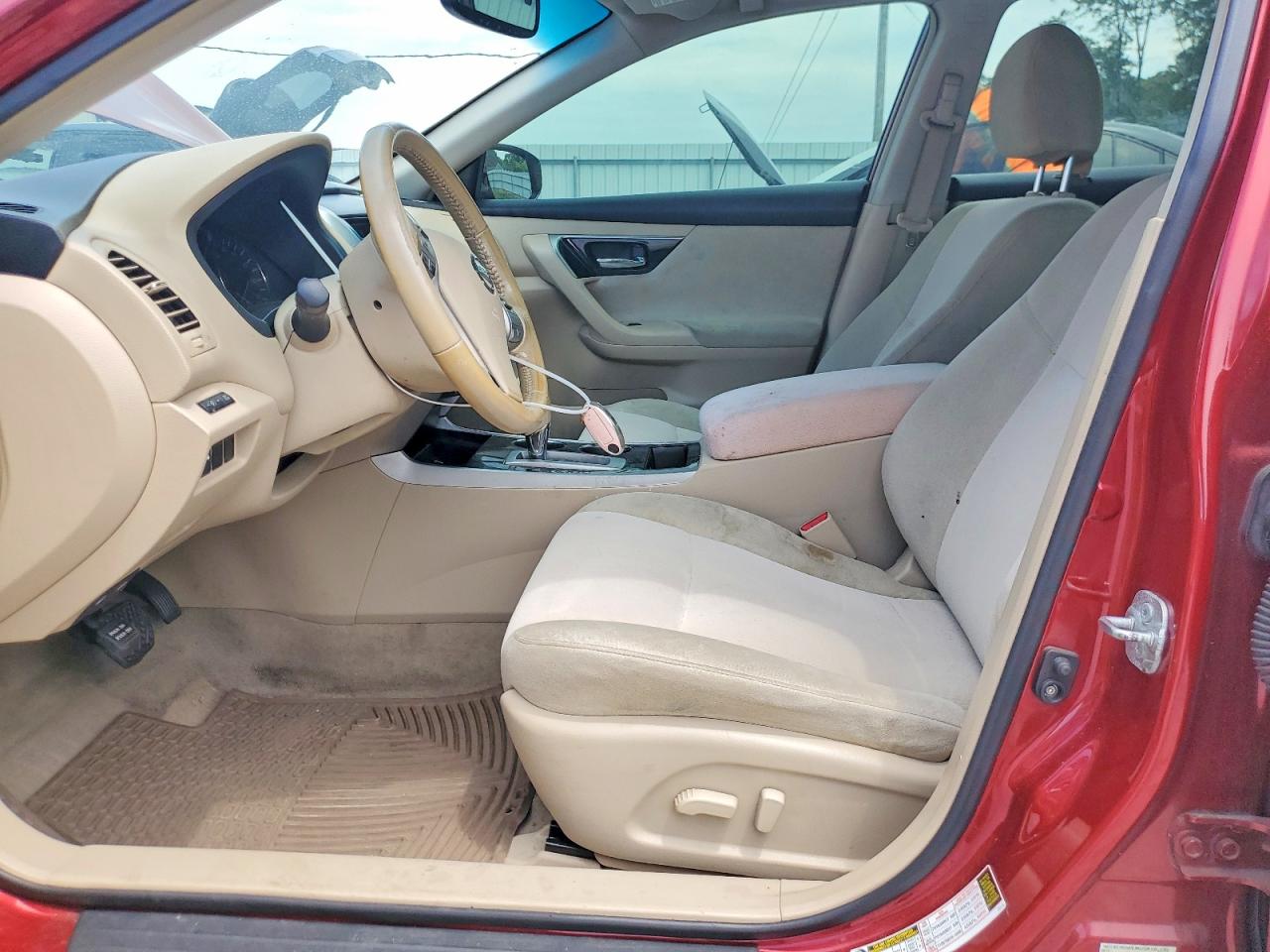 2013 Nissan Altima 2.5 Red vin: 1N4AL3AP6DC137379