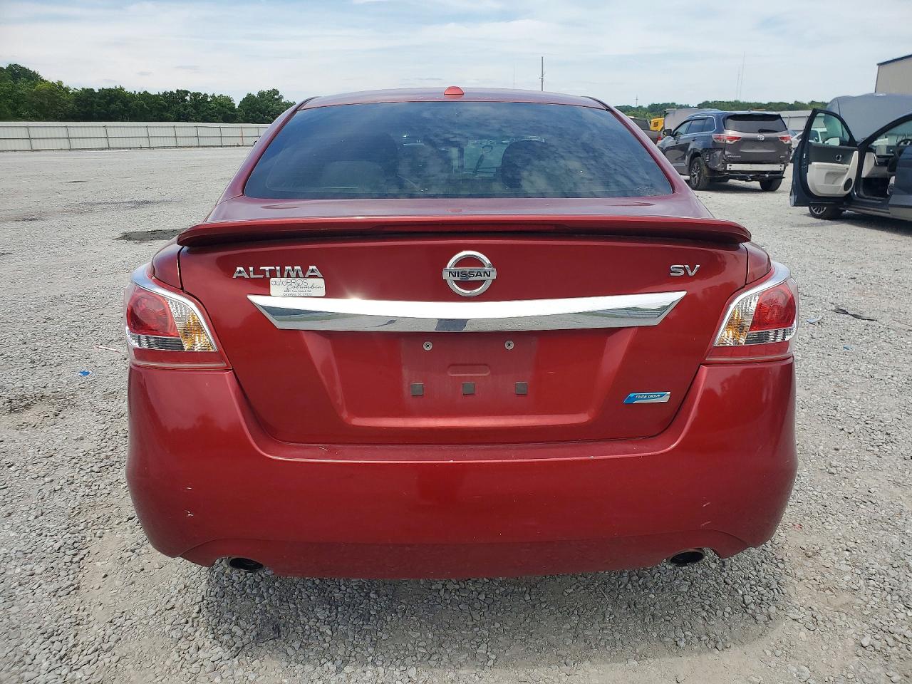 2013 Nissan Altima 2.5 Red vin: 1N4AL3AP6DC137379