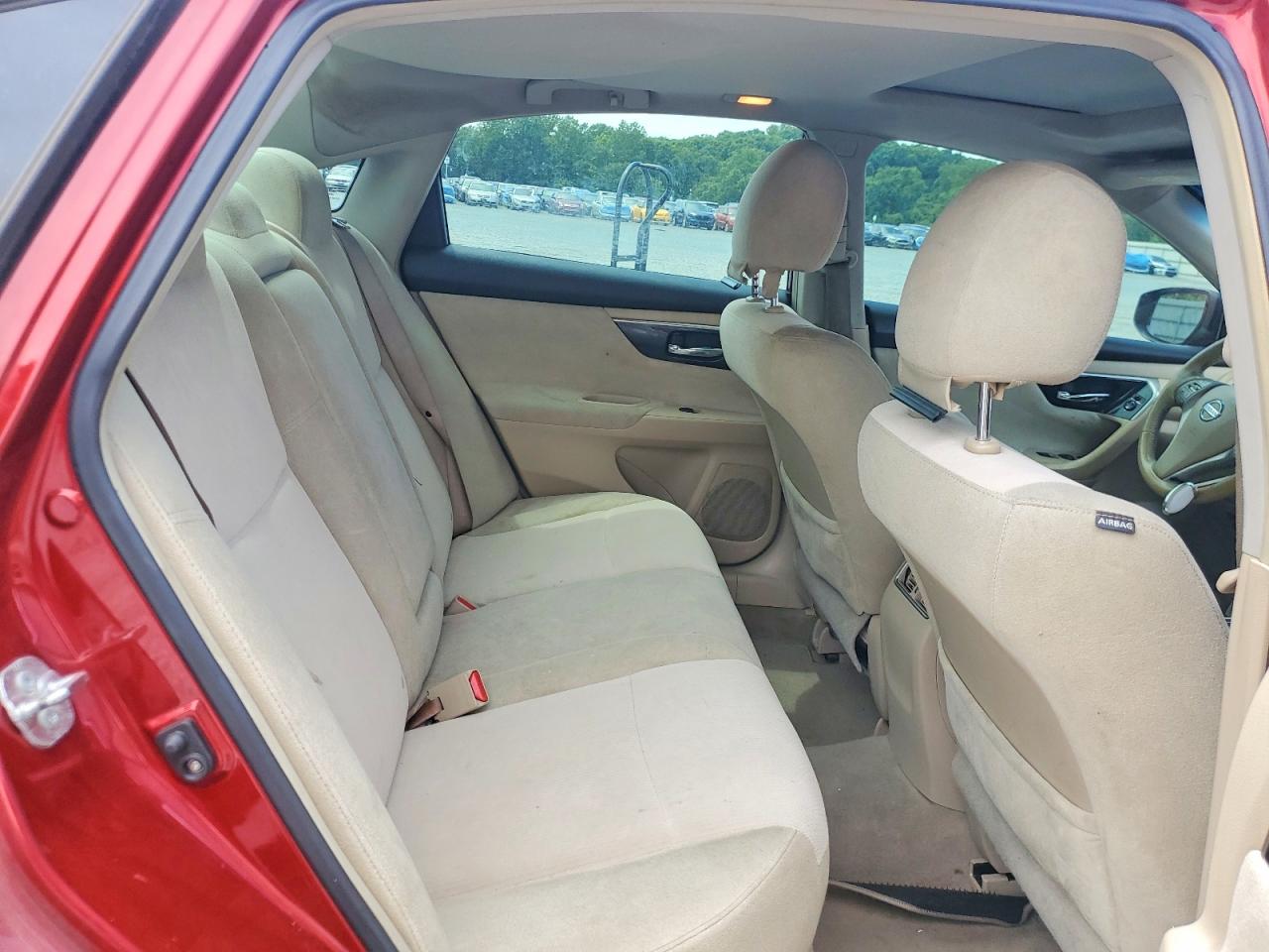 2013 Nissan Altima 2.5 Red vin: 1N4AL3AP6DC137379