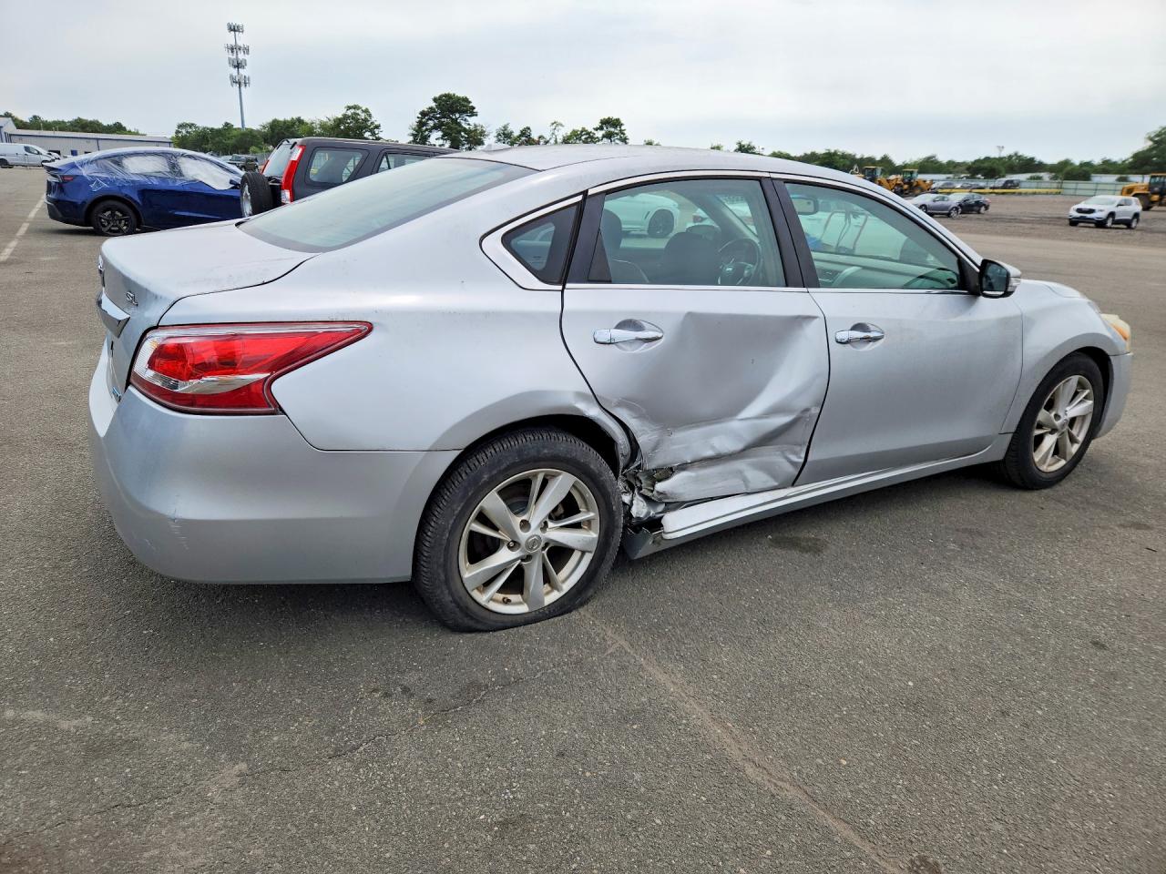 2013 Nissan Altima 2.5 Серебряный vin: 1N4AL3AP6DC150049