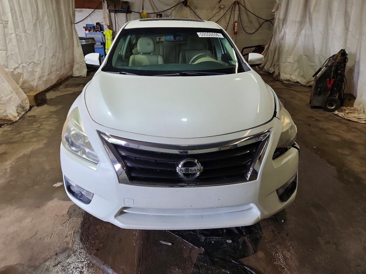 2013 Nissan Altima 2.5 Белый vin: 1N4AL3AP6DC155249