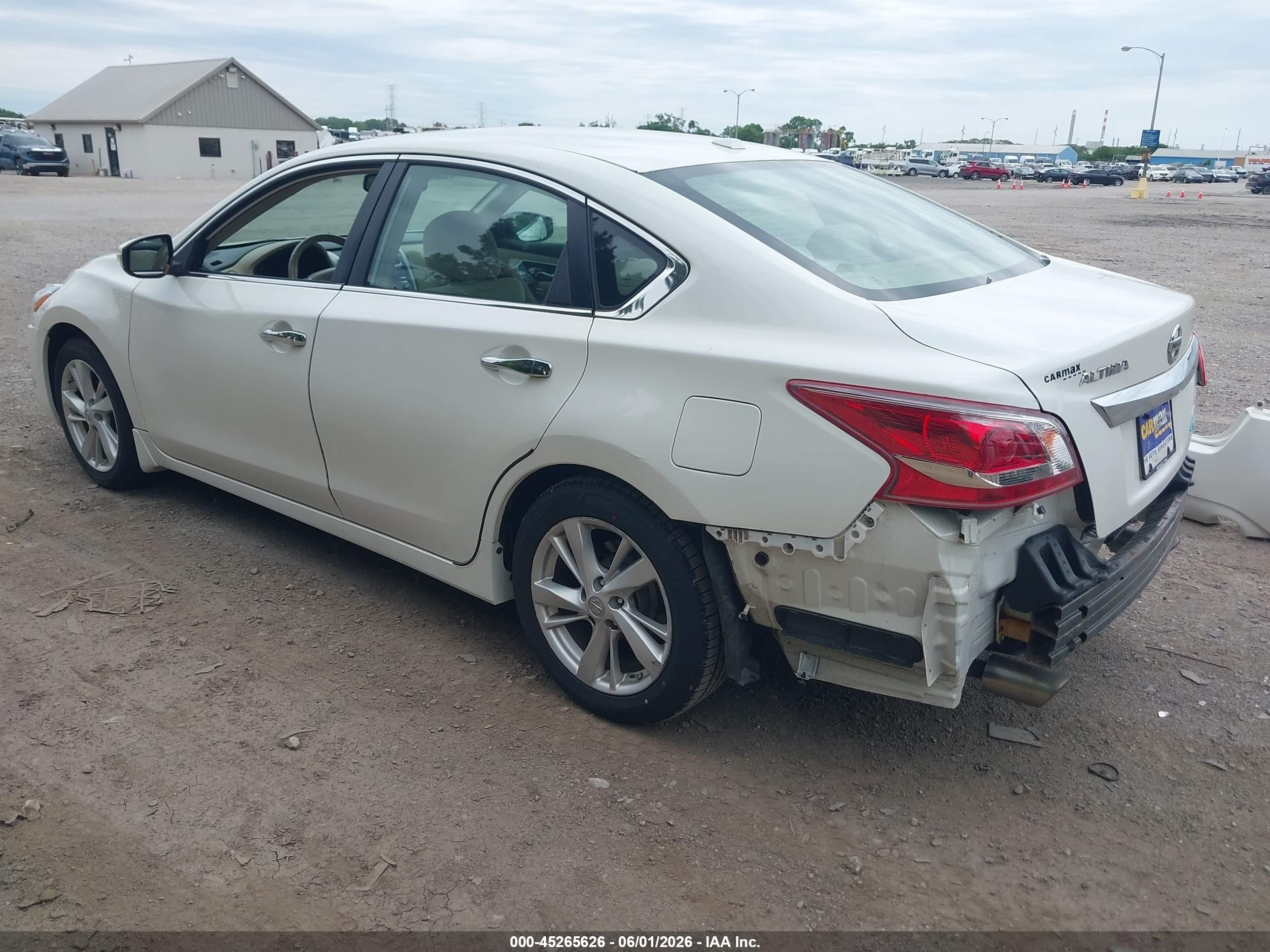 2013 Nissan Altima 2.5 Sv White vin: 1N4AL3AP6DC157387