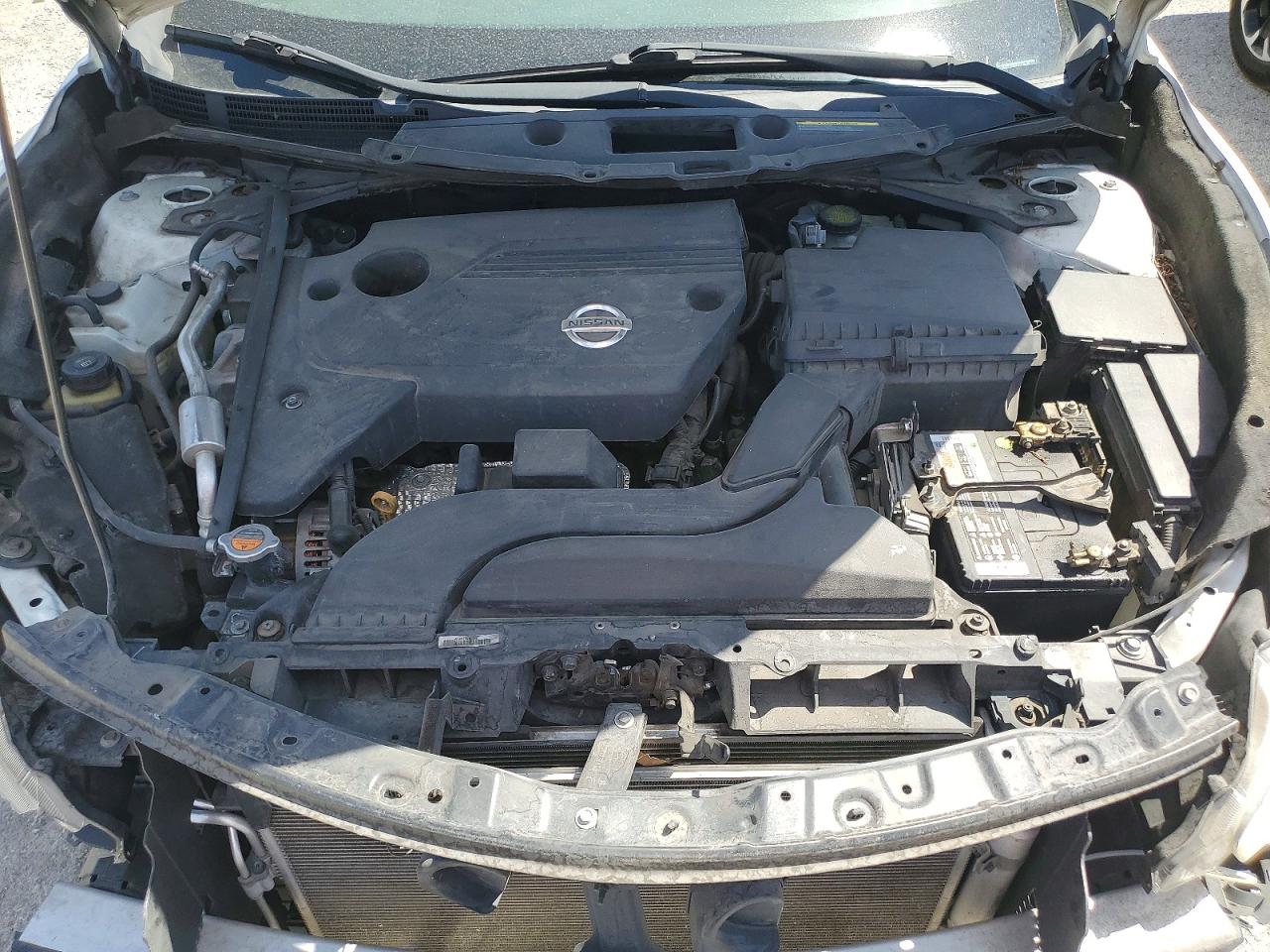 2013 Nissan Altima 2.5 White vin: 1N4AL3AP6DC216938