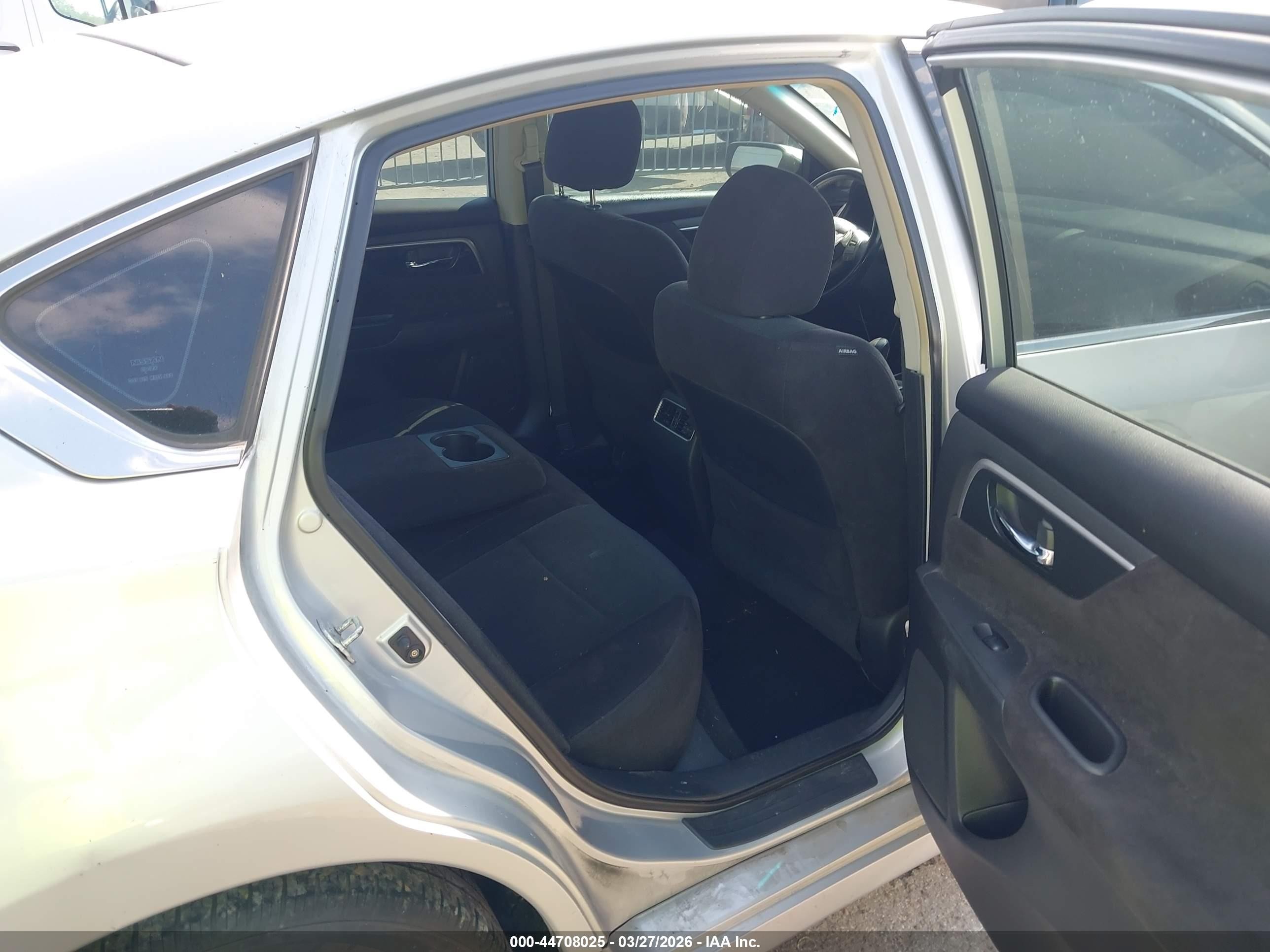 2013 Nissan Altima 2.5 Sv Silver vin: 1N4AL3AP6DC238888