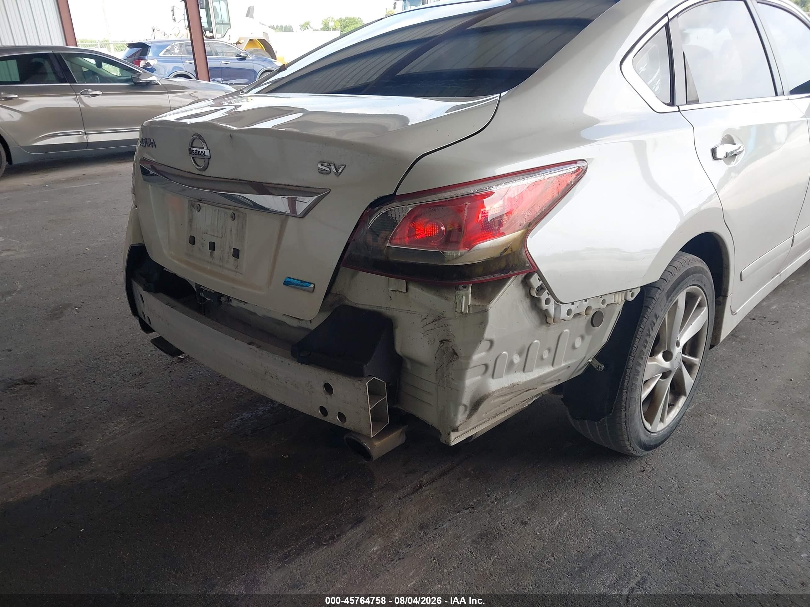 2013 Nissan Altima 2.5 Sv White vin: 1N4AL3AP6DC267047