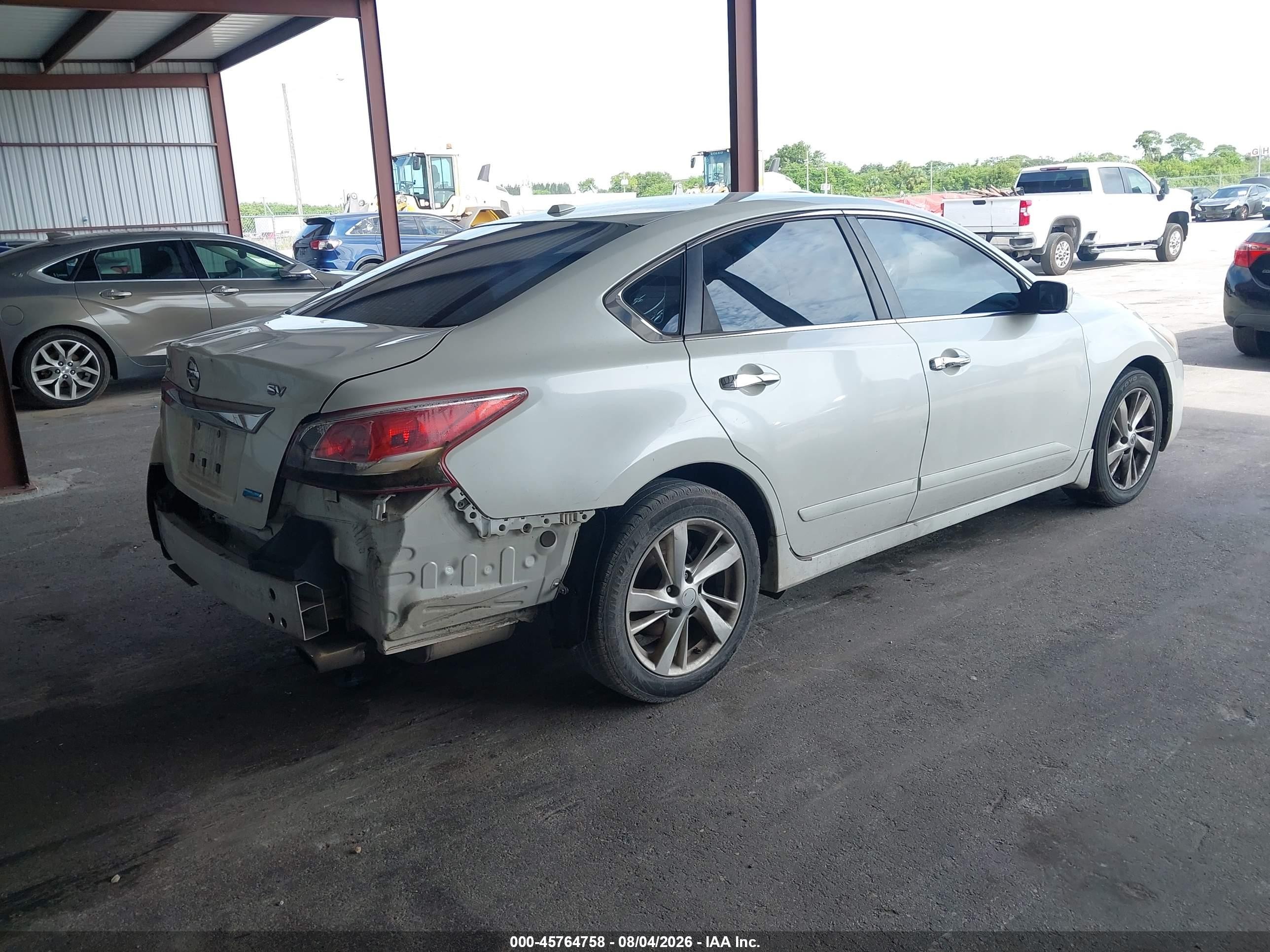 2013 Nissan Altima 2.5 Sv White vin: 1N4AL3AP6DC267047