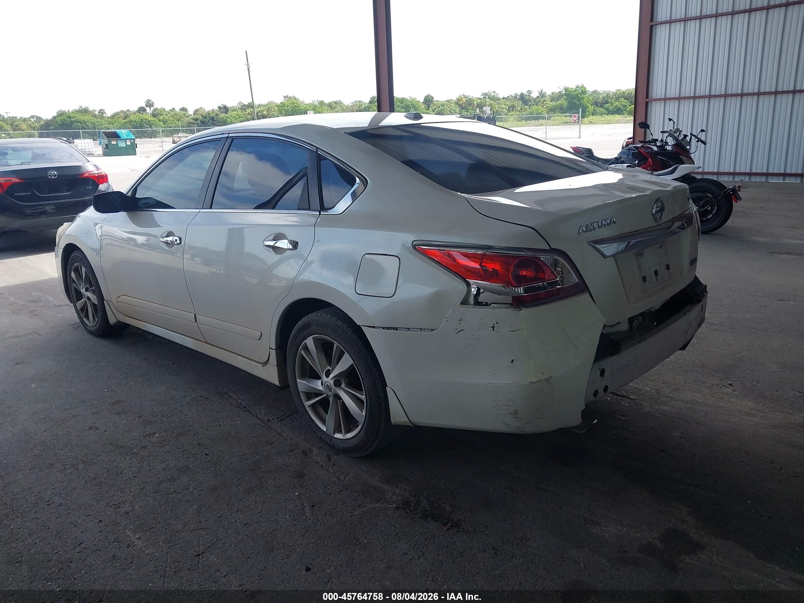 2013 Nissan Altima 2.5 Sv White vin: 1N4AL3AP6DC267047