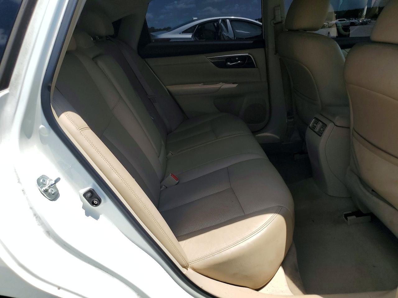 2013 Nissan Altima 2.5 White vin: 1N4AL3AP6DC274029