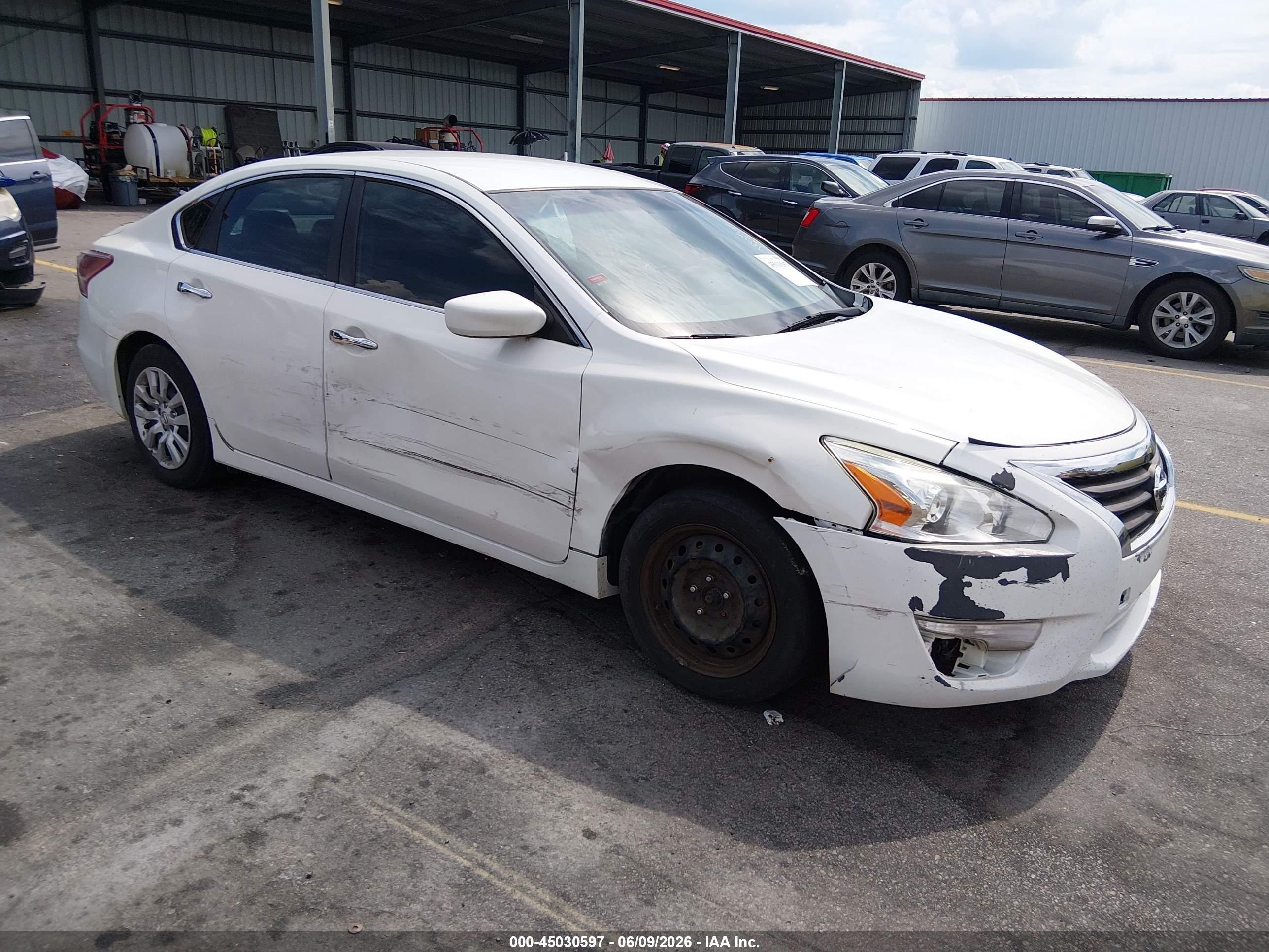 2013 Nissan Altima 2.5 S Белый vin: 1N4AL3AP6DC905460