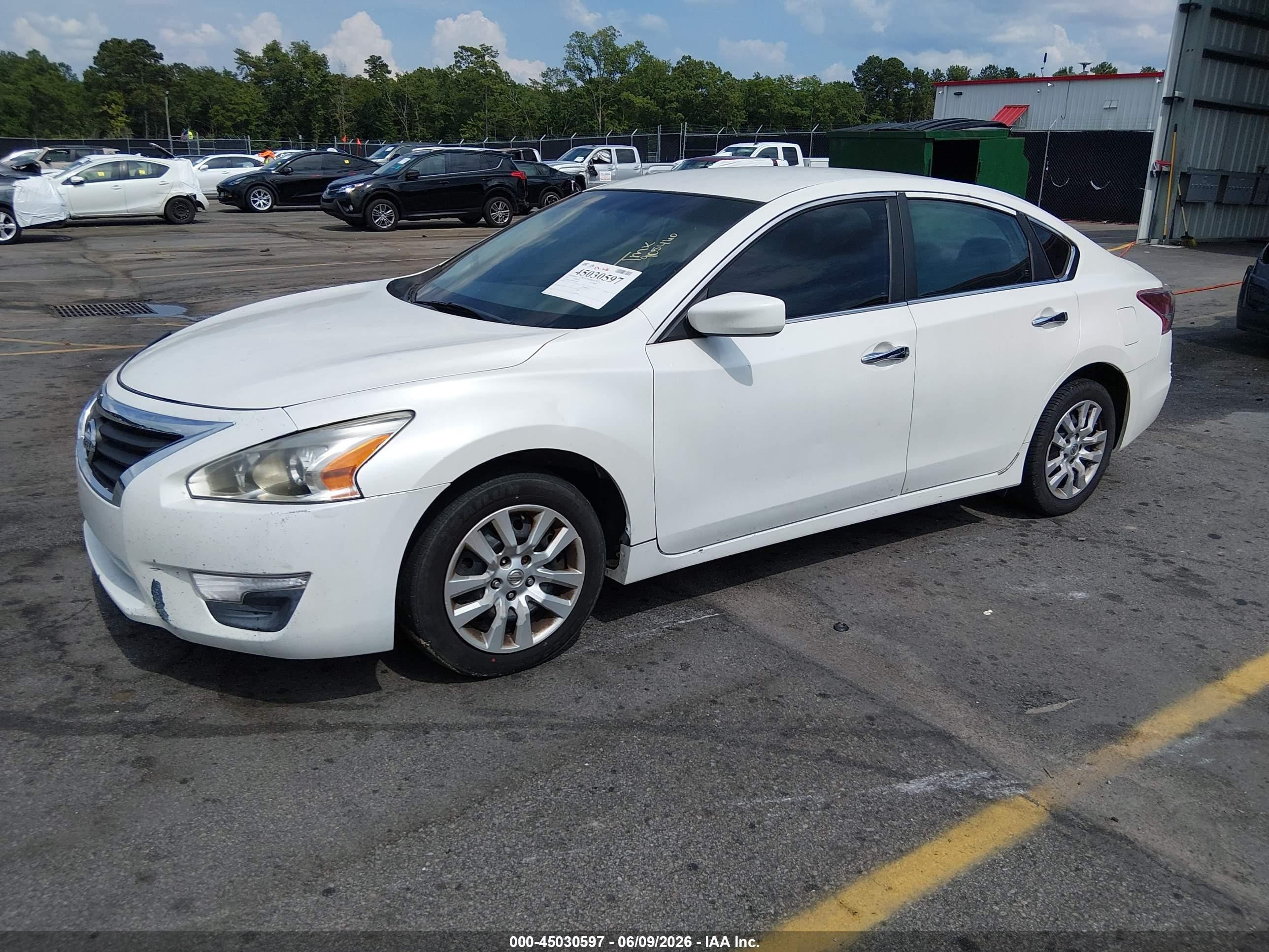2013 Nissan Altima 2.5 S White vin: 1N4AL3AP6DC905460