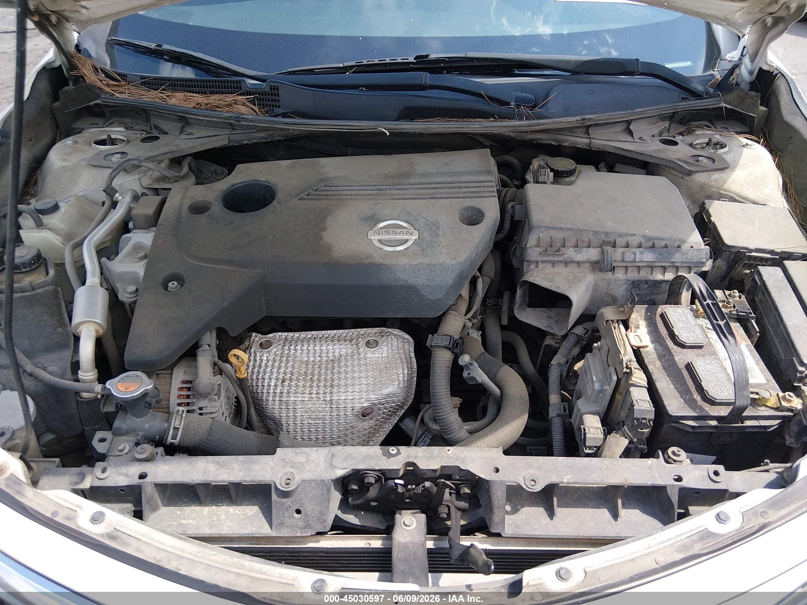 2013 Nissan Altima 2.5 S White vin: 1N4AL3AP6DC905460