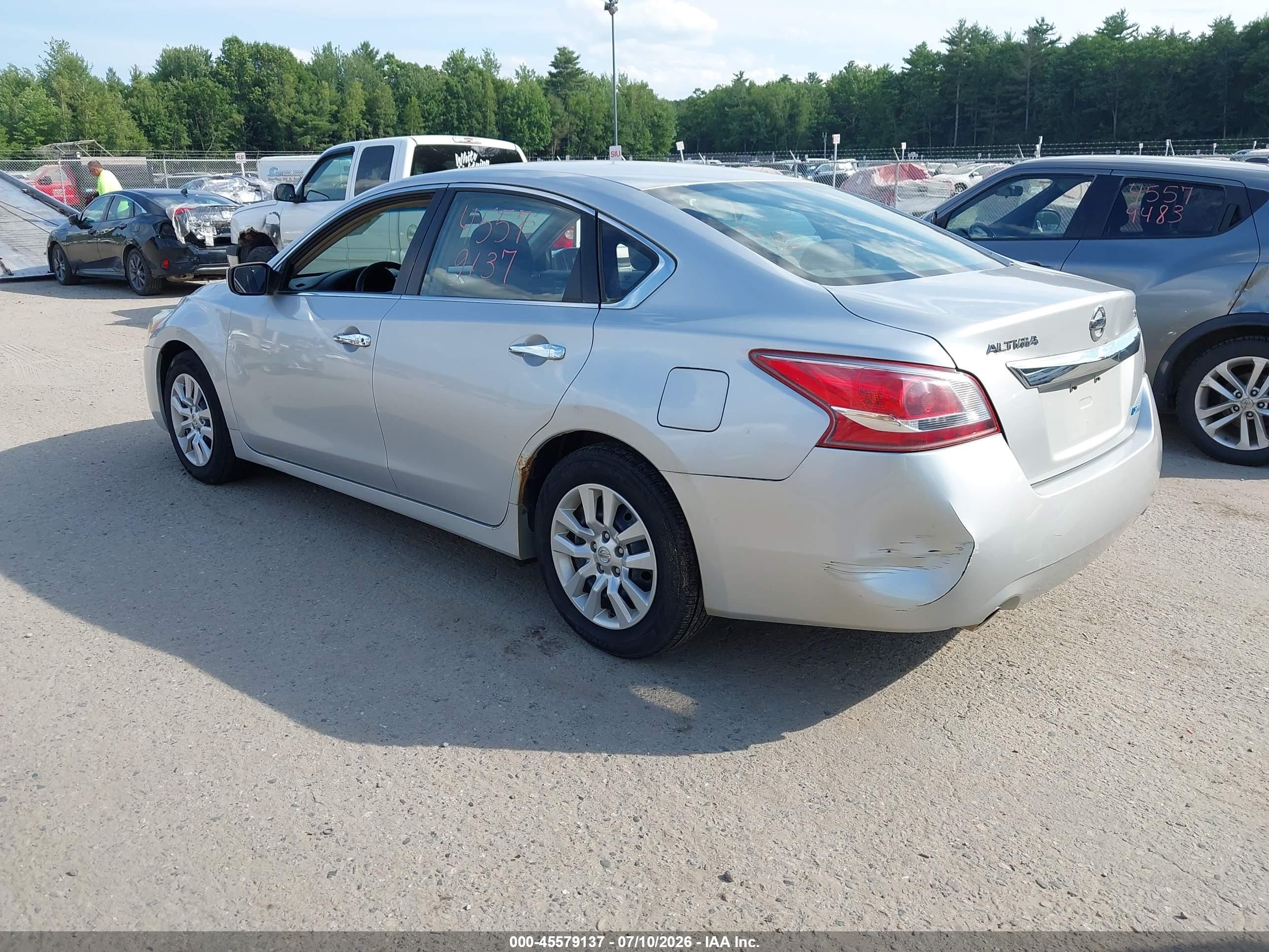 2013 Nissan Altima 2.5 S Silver vin: 1N4AL3AP6DC914918