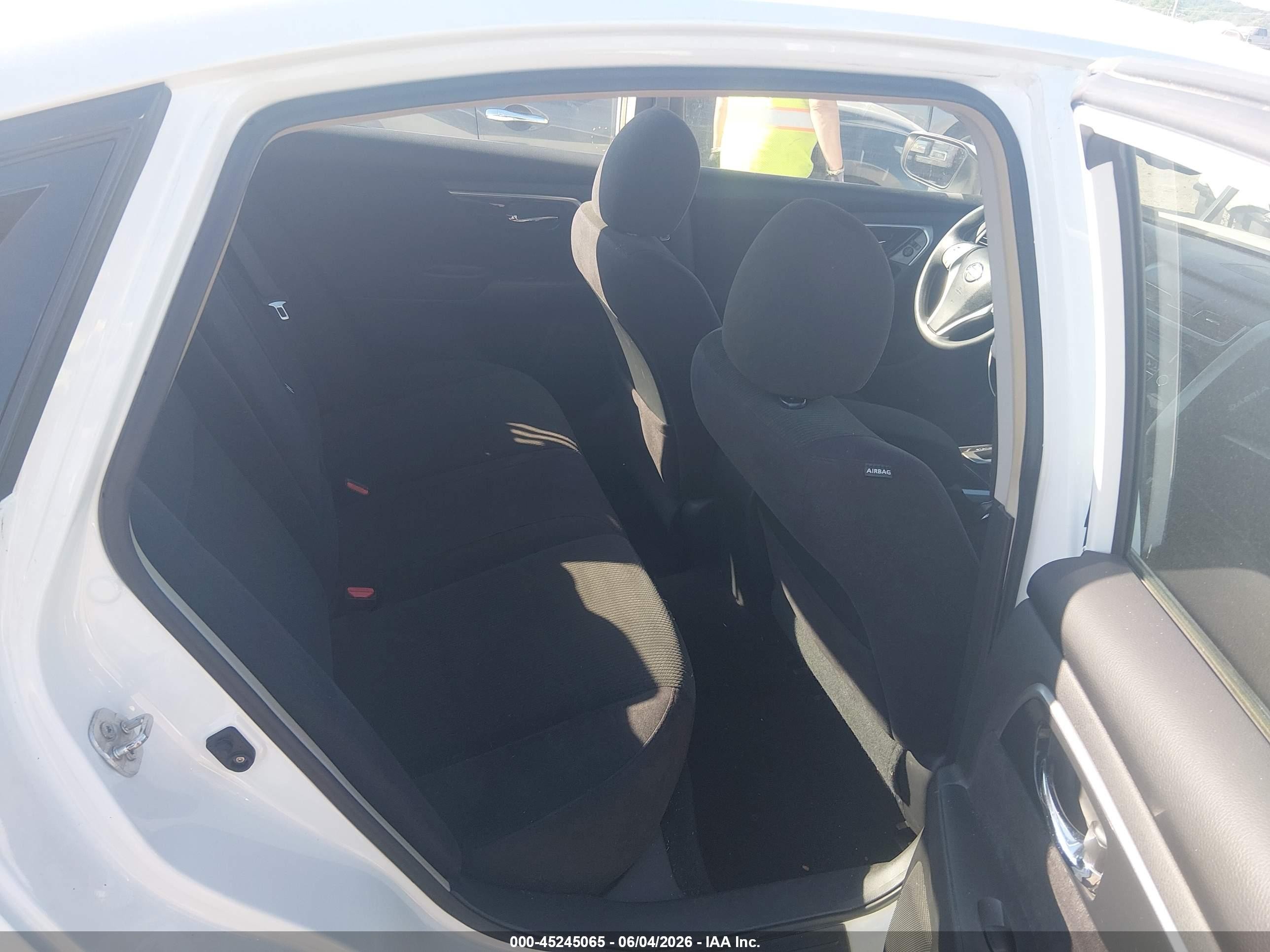 2013 Nissan Altima 2.5 S White vin: 1N4AL3AP6DC915583