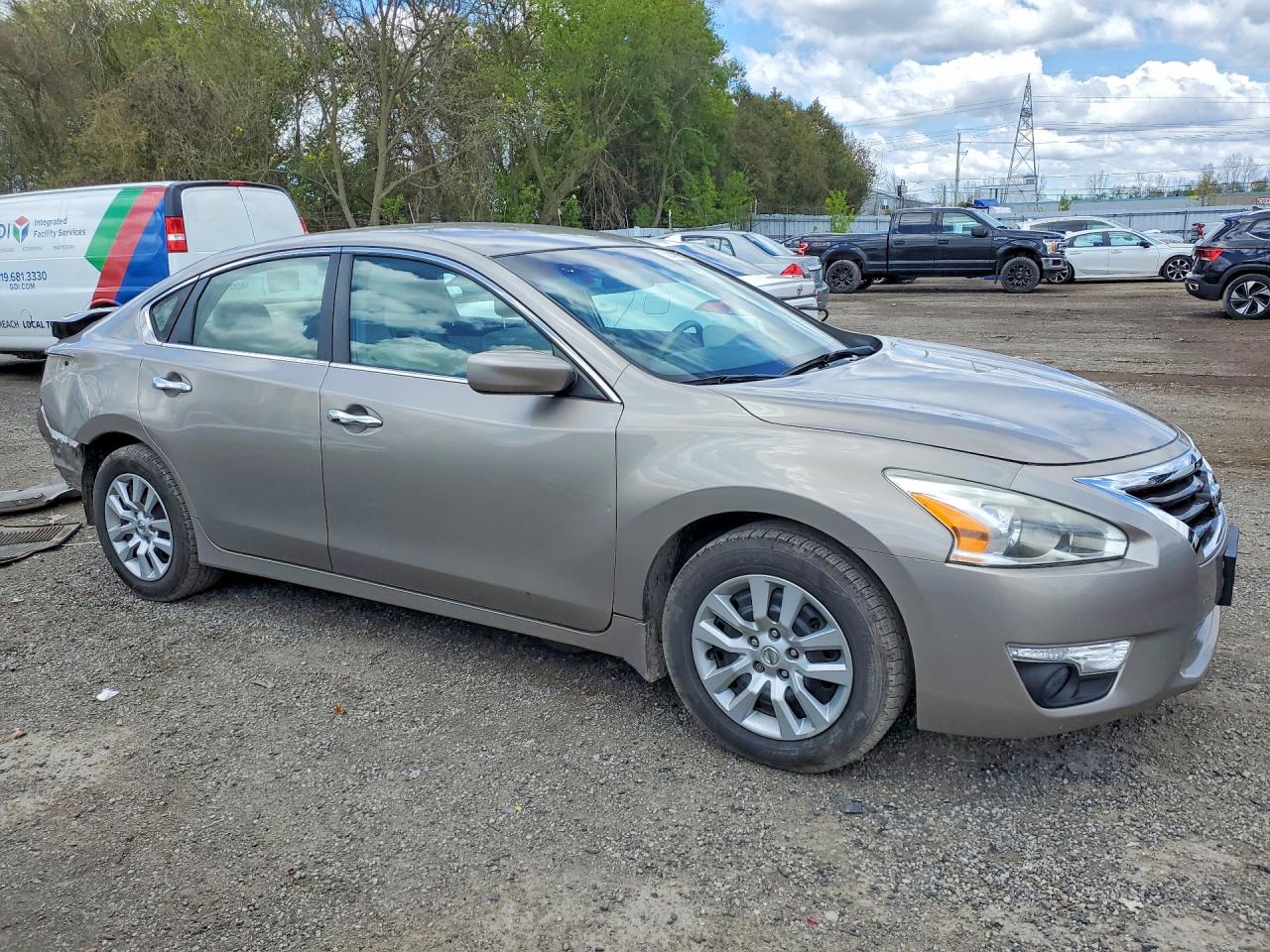 2013 Nissan Altima 2.5 Gold vin: 1N4AL3AP6DN403990