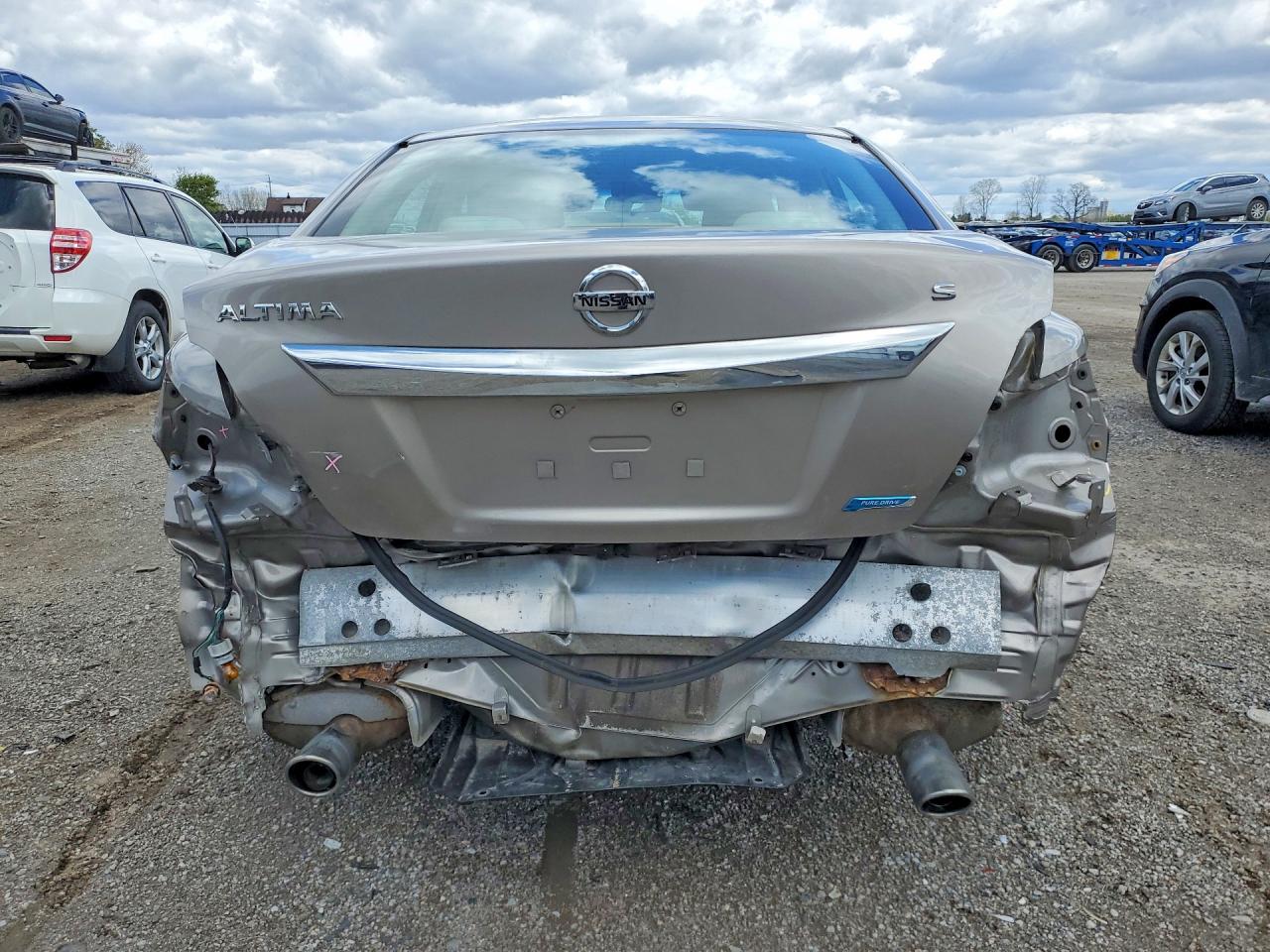 2013 Nissan Altima 2.5 Gold vin: 1N4AL3AP6DN403990