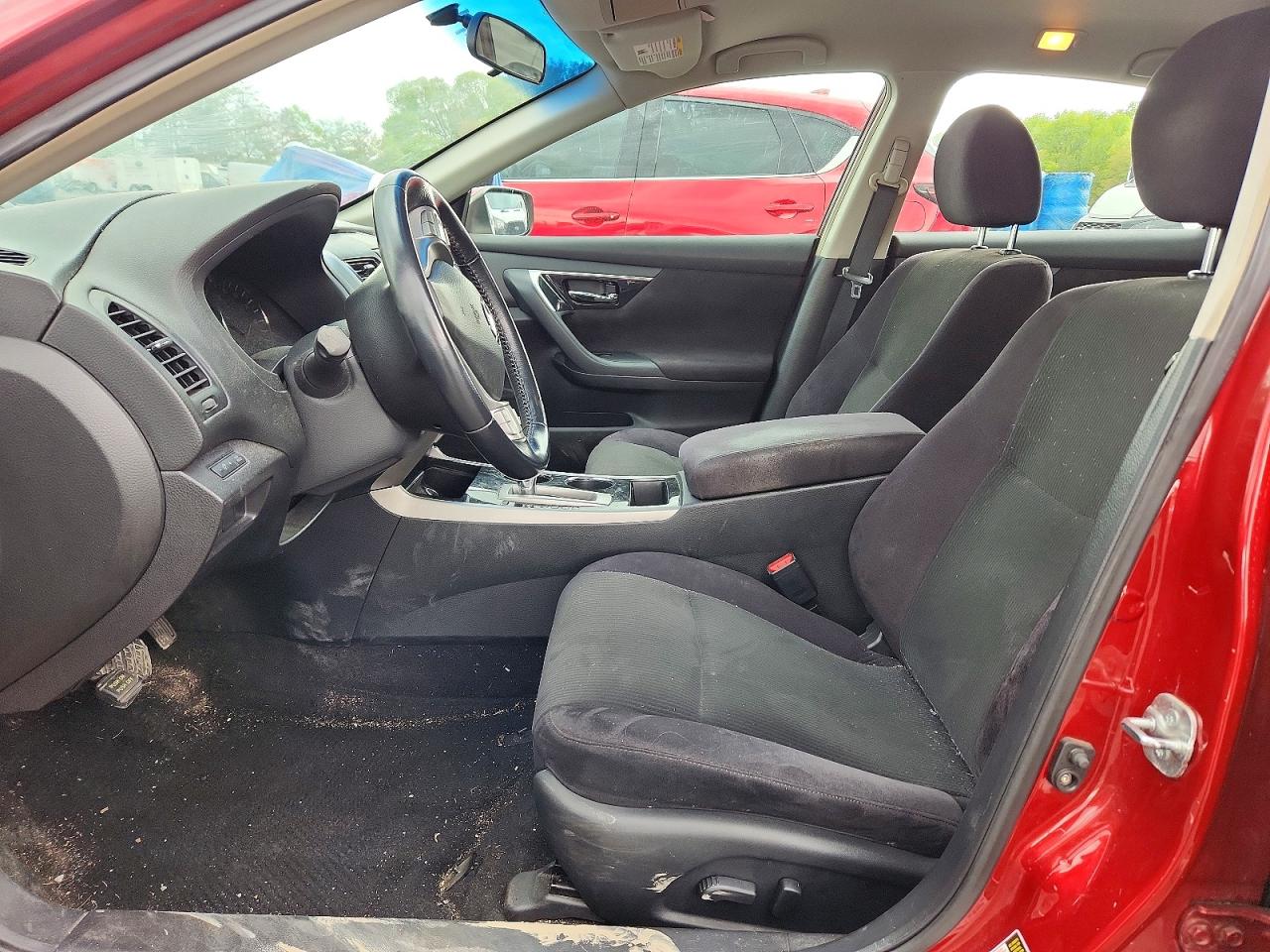 2013 Nissan Altima 2.5 Red vin: 1N4AL3AP6DN418215