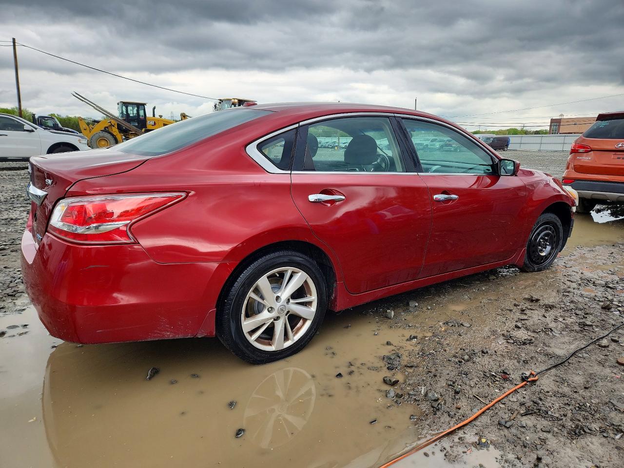 2013 Nissan Altima 2.5 Red vin: 1N4AL3AP6DN418215