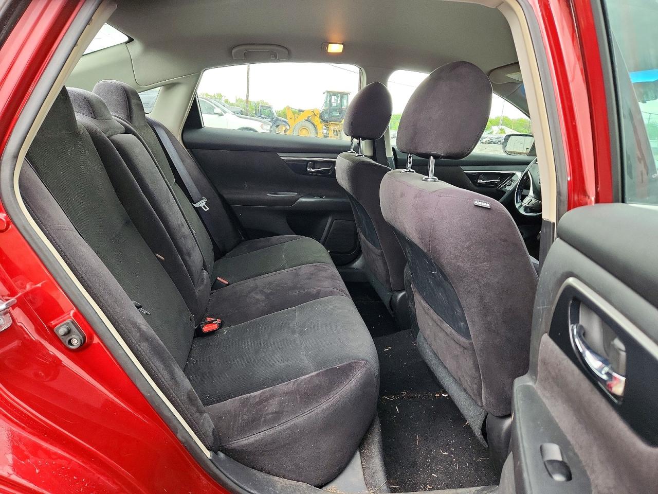 2013 Nissan Altima 2.5 Red vin: 1N4AL3AP6DN418215