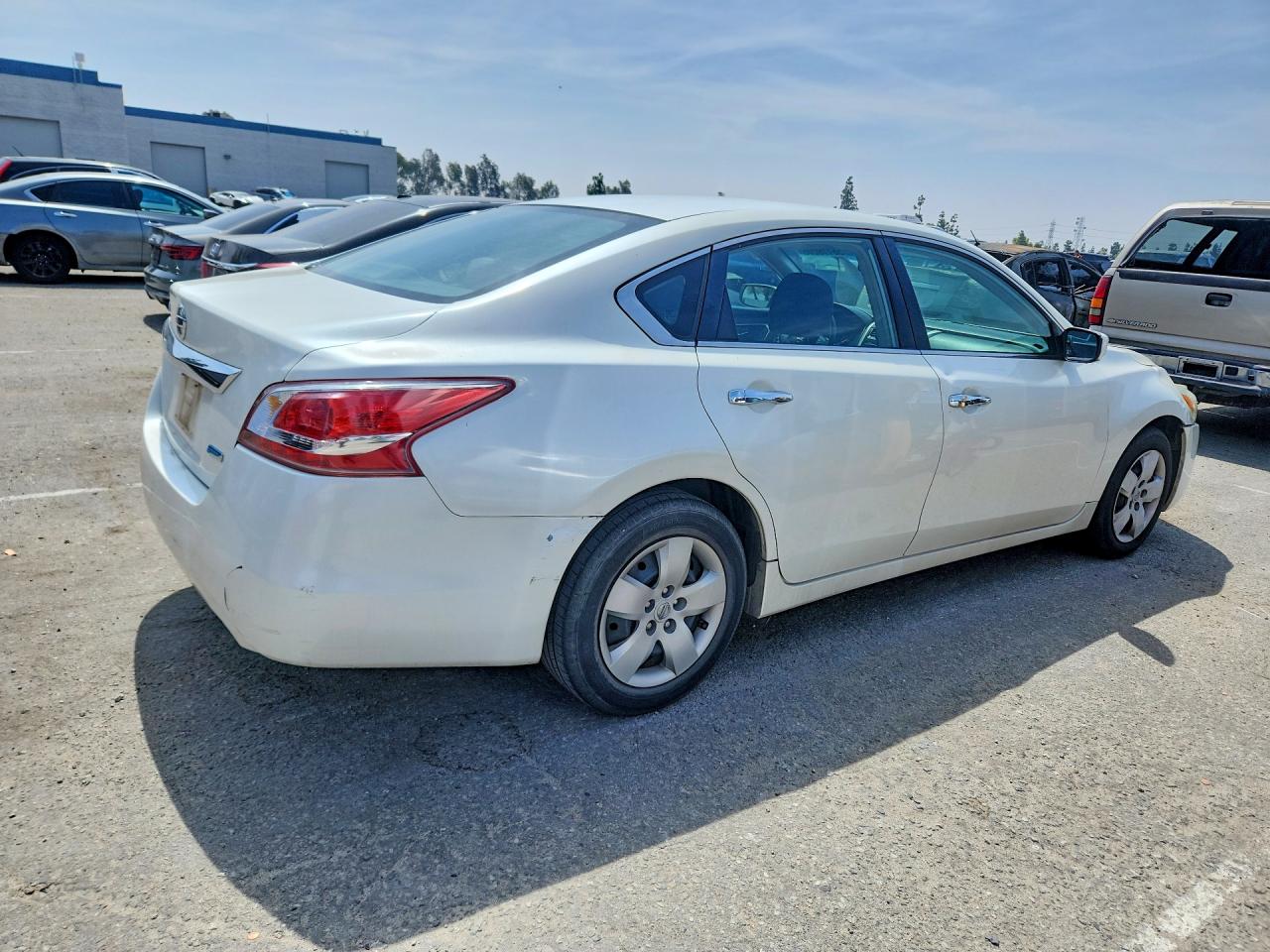2013 Nissan Altima 2.5 White vin: 1N4AL3AP6DN428372