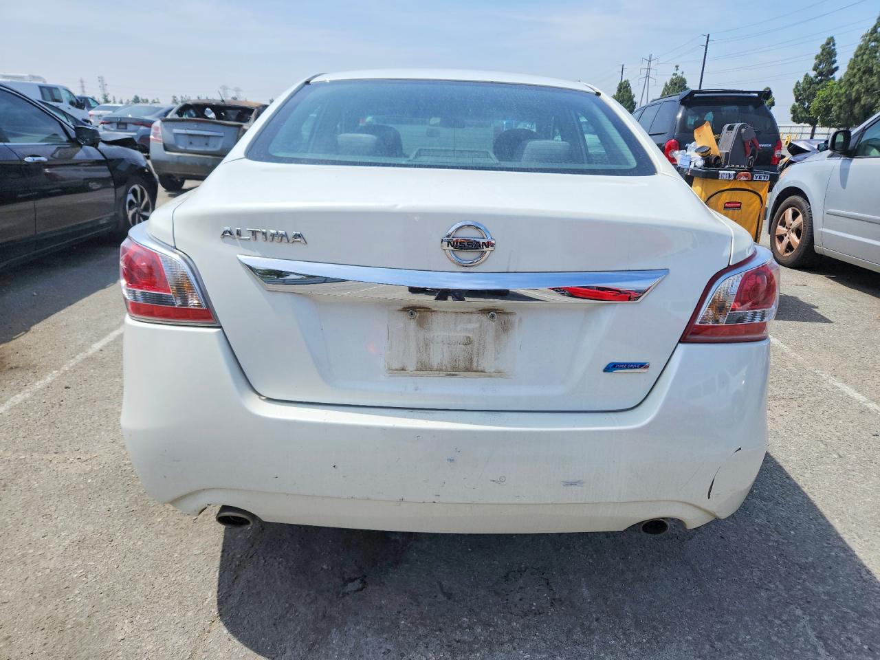 2013 Nissan Altima 2.5 White vin: 1N4AL3AP6DN428372