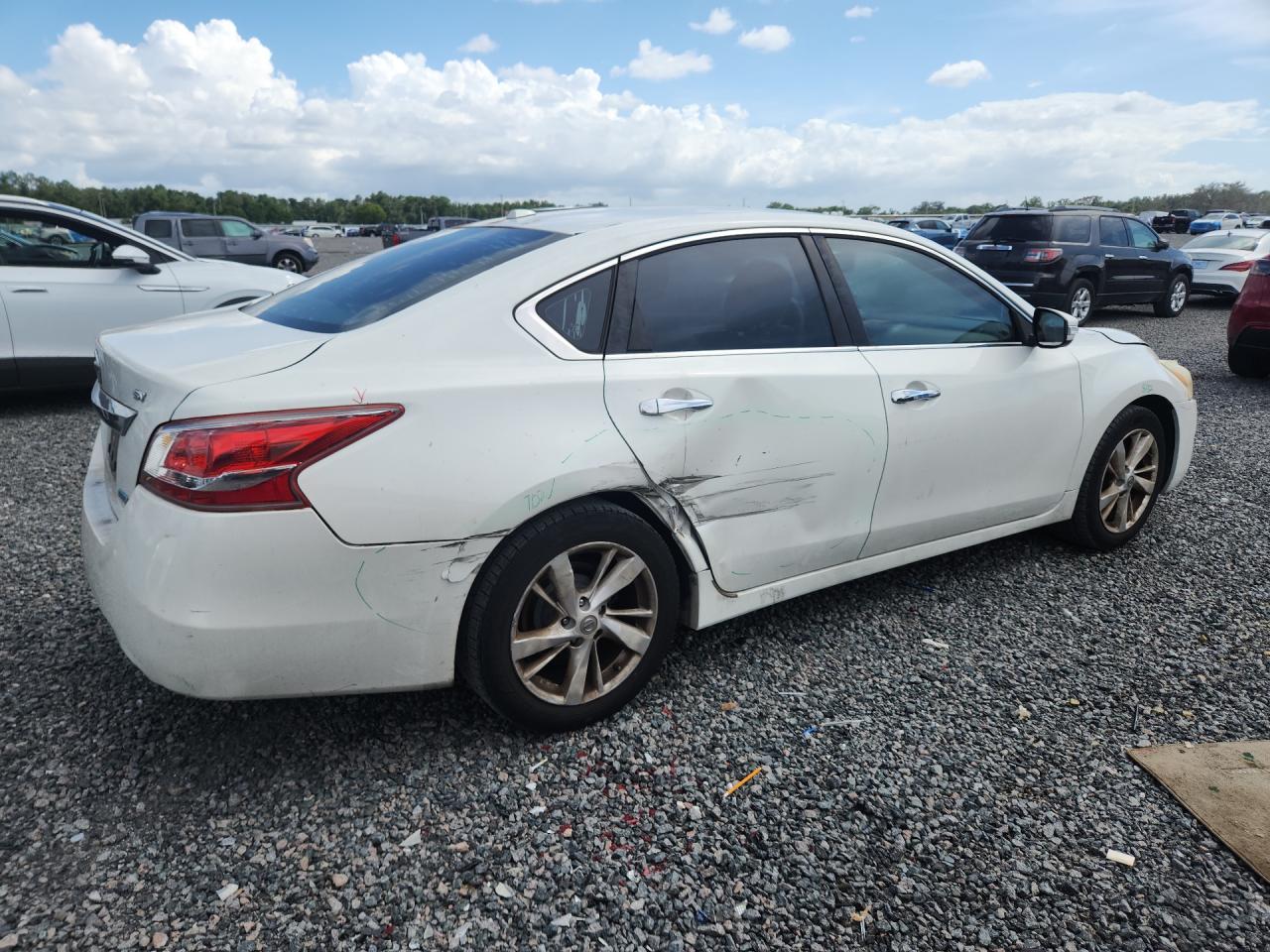 2013 Nissan Altima 2.5 White vin: 1N4AL3AP6DN436570