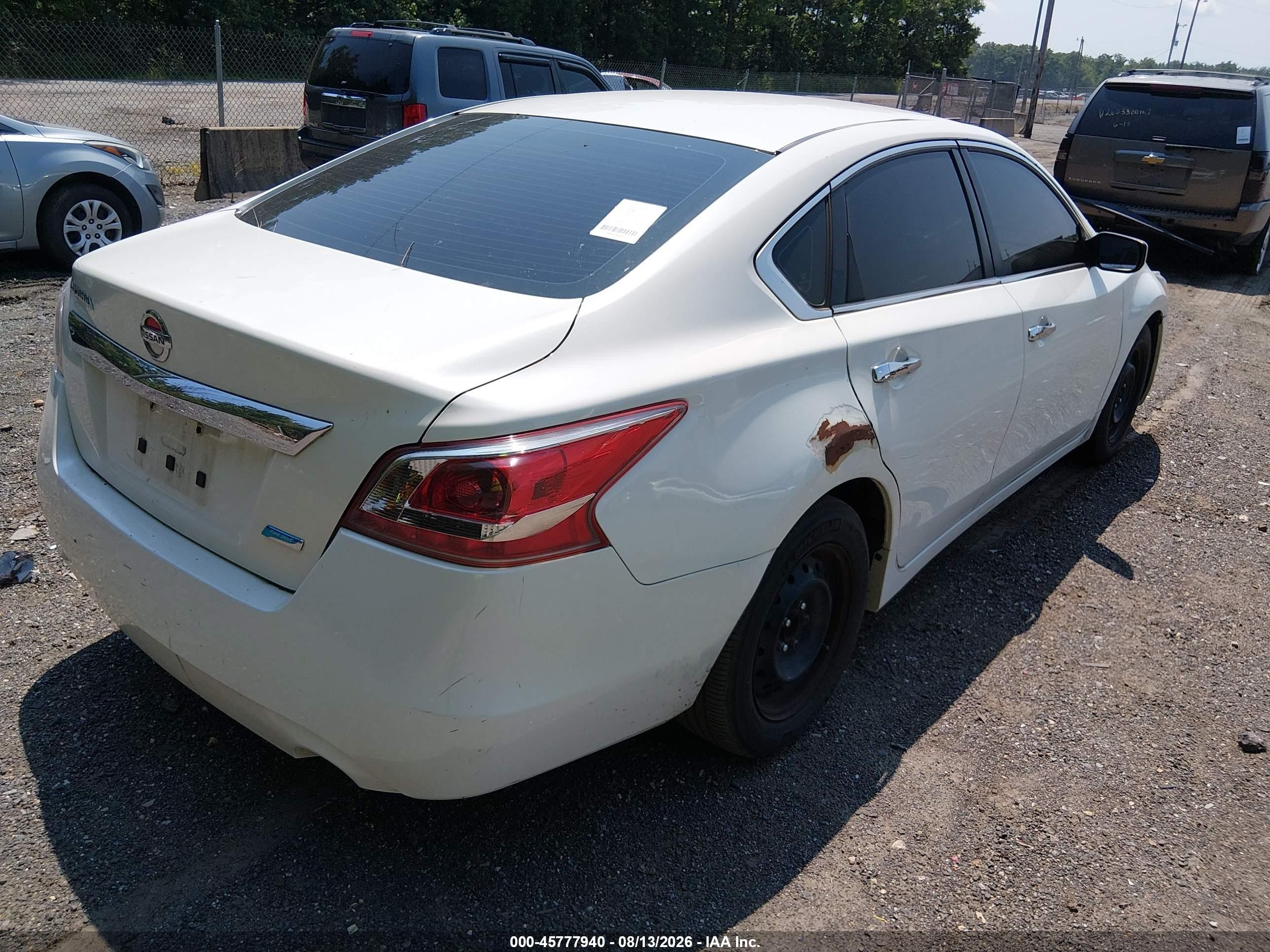 2013 Nissan Altima 2.5 White vin: 1N4AL3AP6DN459637