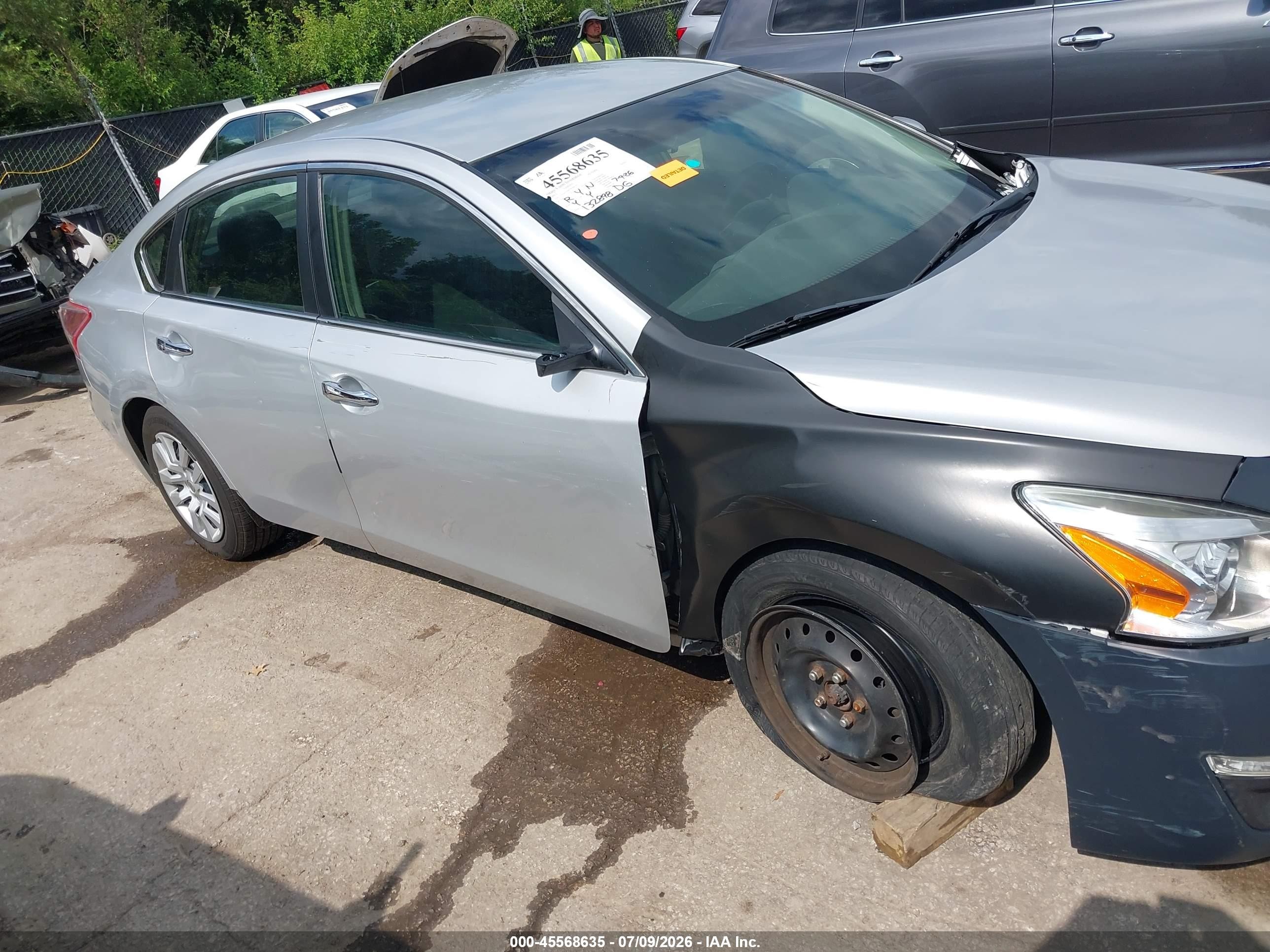 2013 Nissan Altima 2.5 S Silver vin: 1N4AL3AP6DN494792