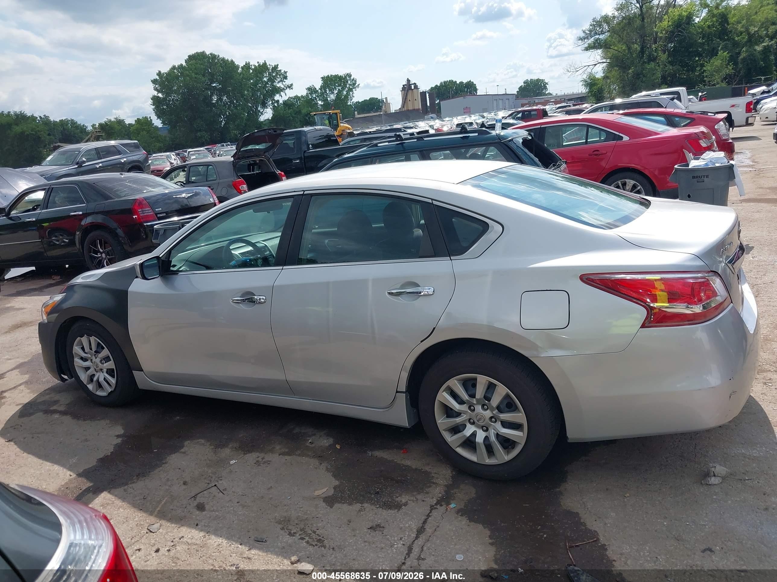 2013 Nissan Altima 2.5 S Silver vin: 1N4AL3AP6DN494792