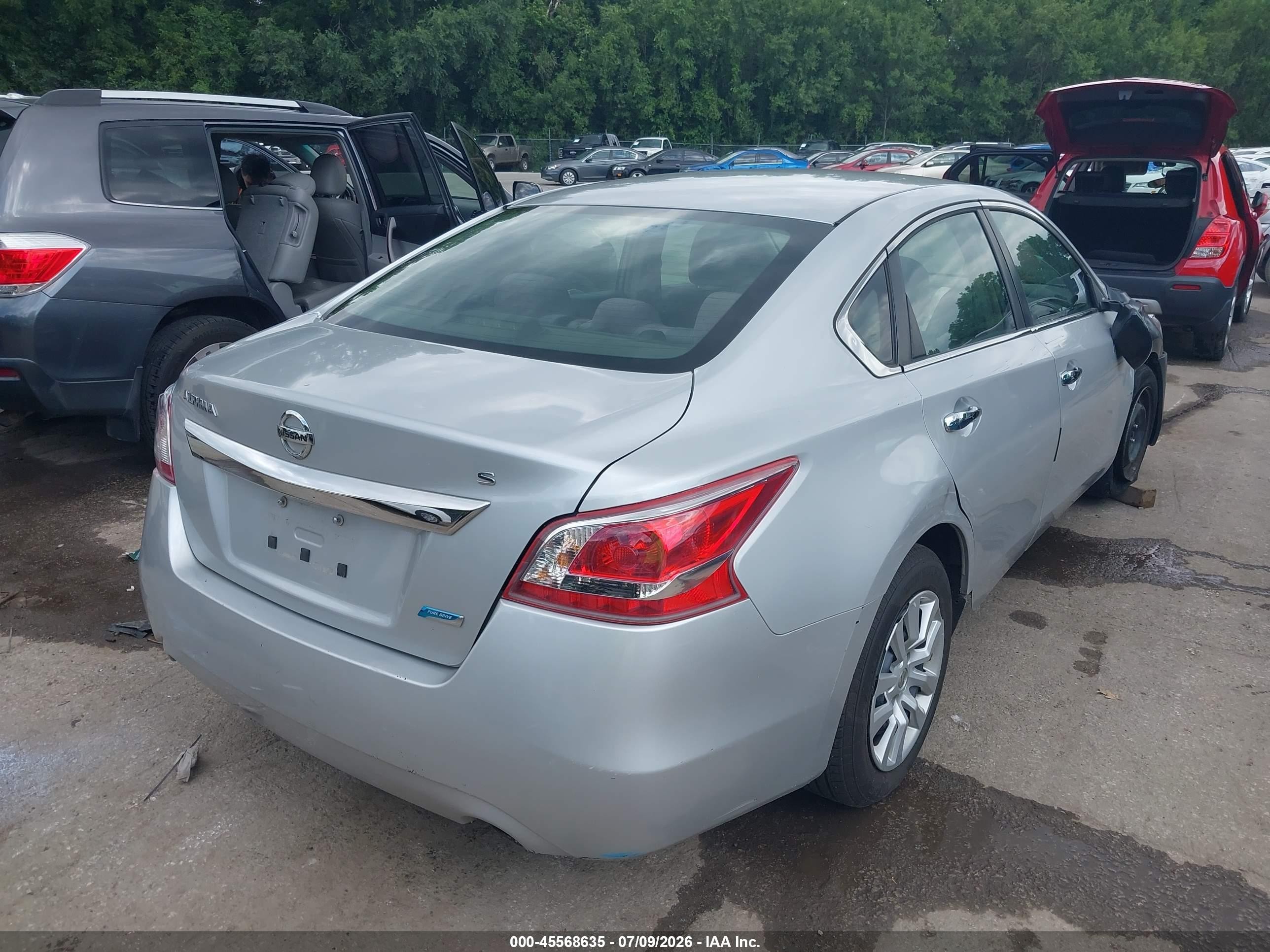 2013 Nissan Altima 2.5 S Silver vin: 1N4AL3AP6DN494792