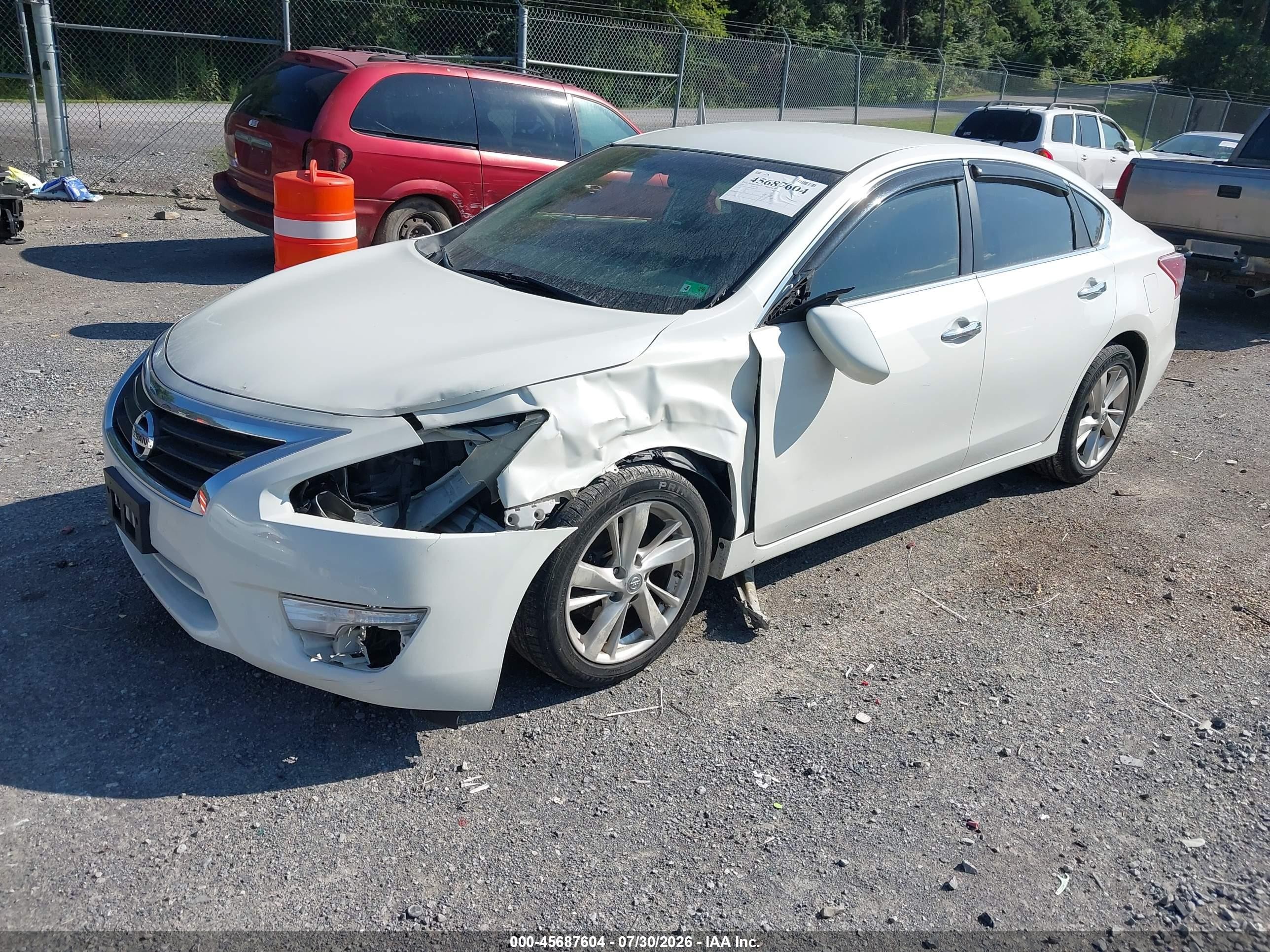2013 Nissan Altima 2.5 Sv White vin: 1N4AL3AP6DN502485