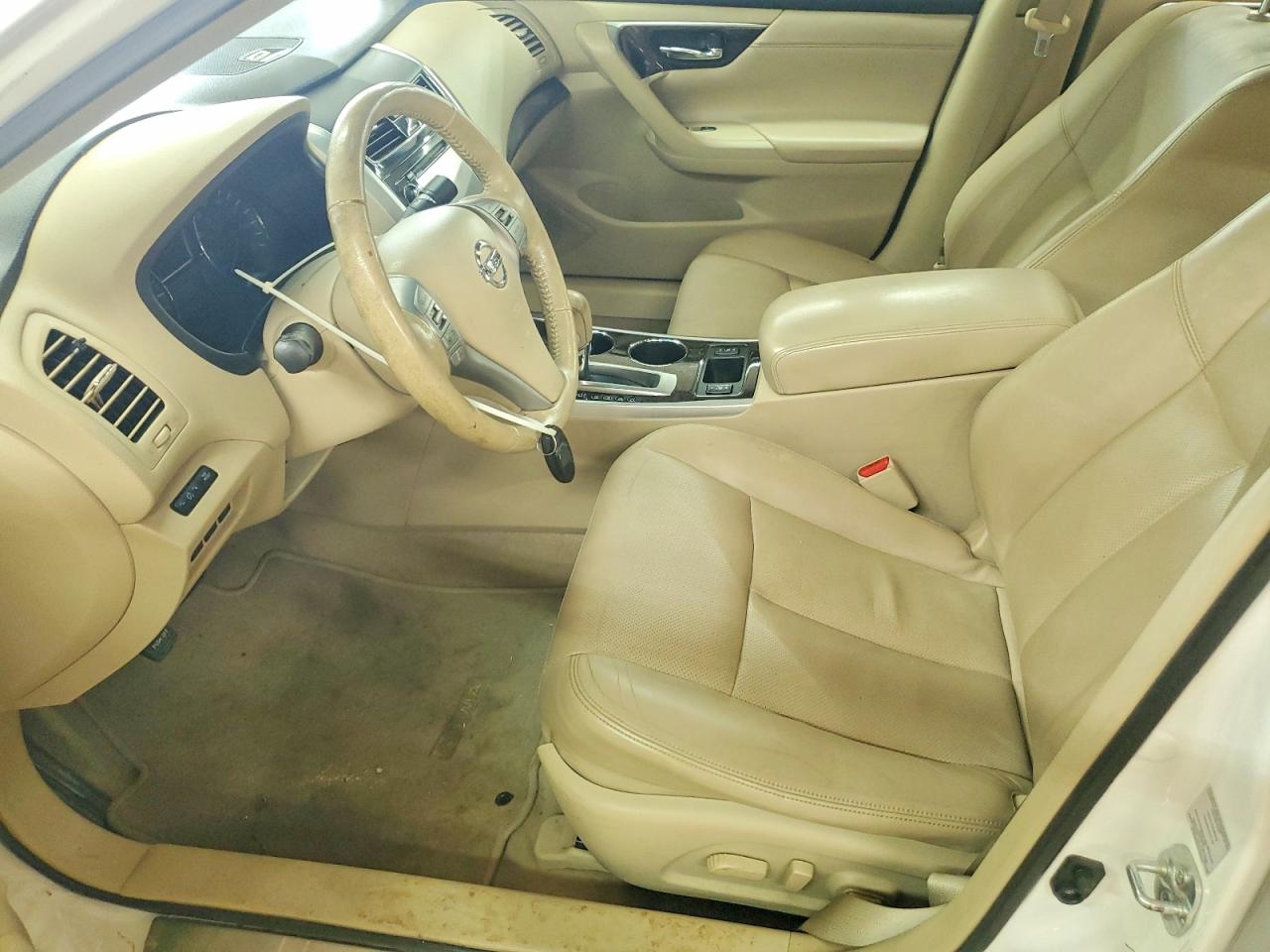 2013 Nissan Altima 2.5 White vin: 1N4AL3AP6DN504625