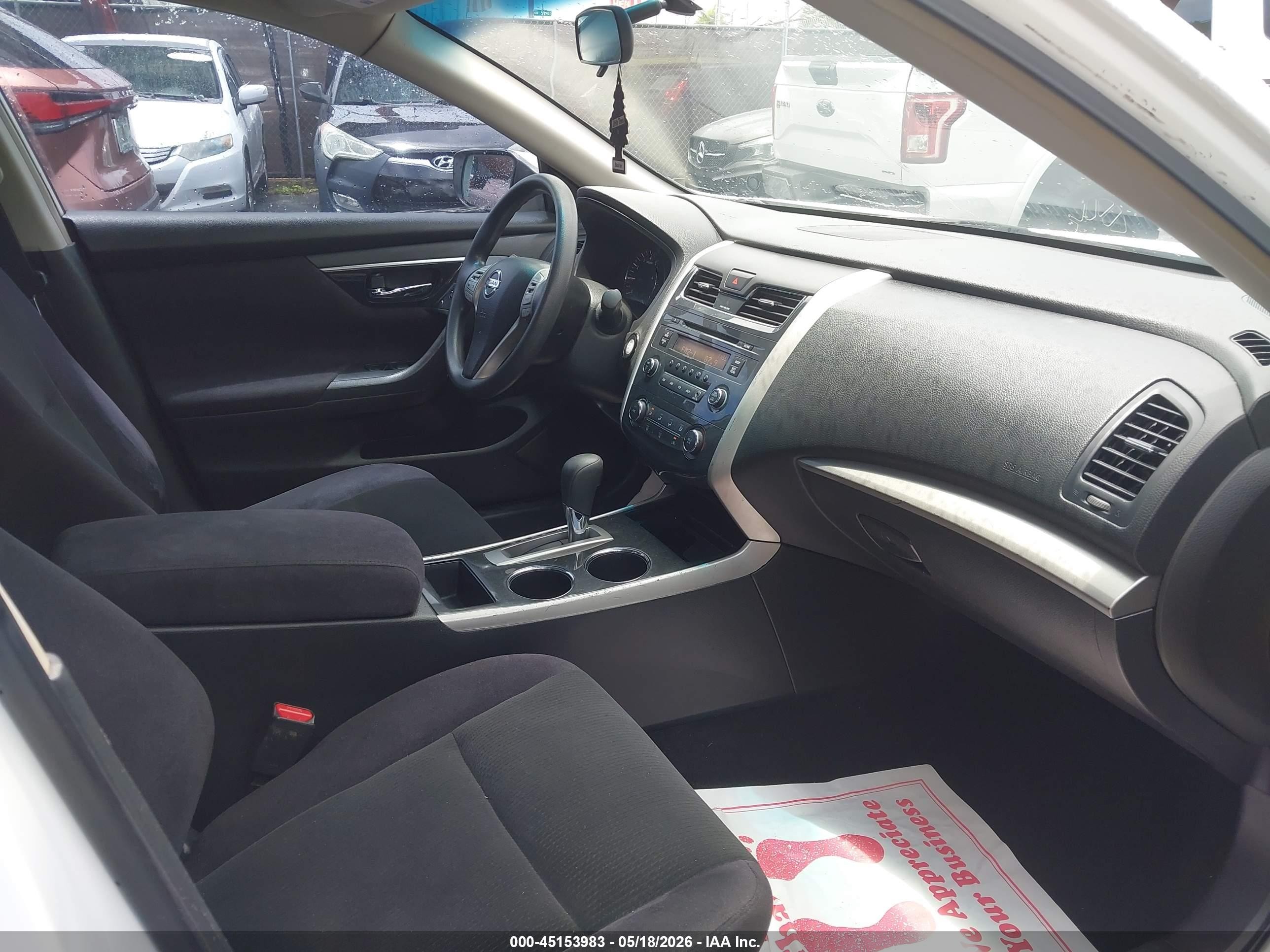 2013 Nissan Altima 2.5 S Белый vin: 1N4AL3AP6DN517990