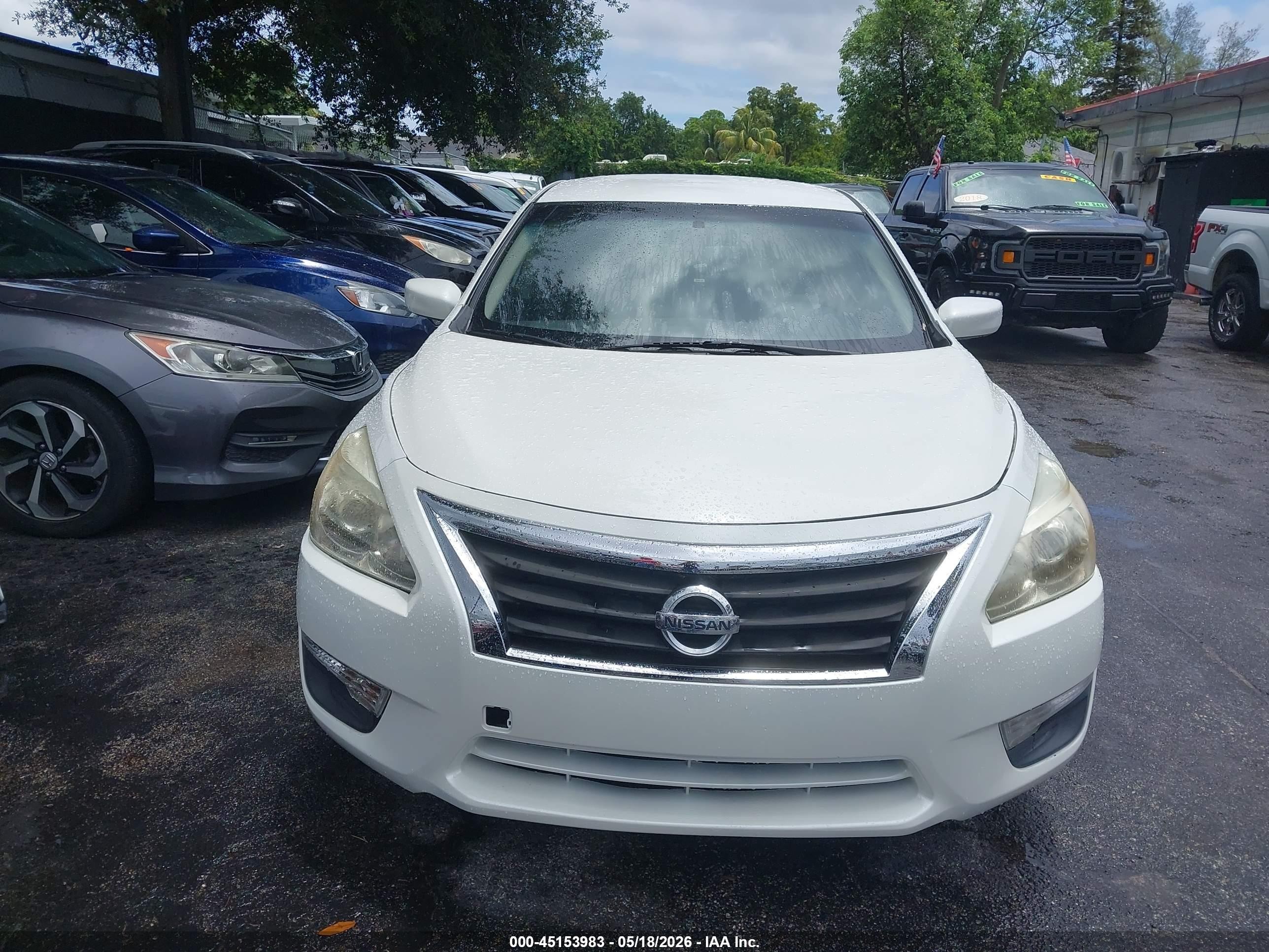 2013 Nissan Altima 2.5 S Белый vin: 1N4AL3AP6DN517990