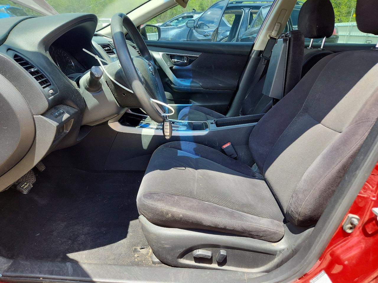 2013 Nissan Altima 2.5 Red vin: 1N4AL3AP6DN545918