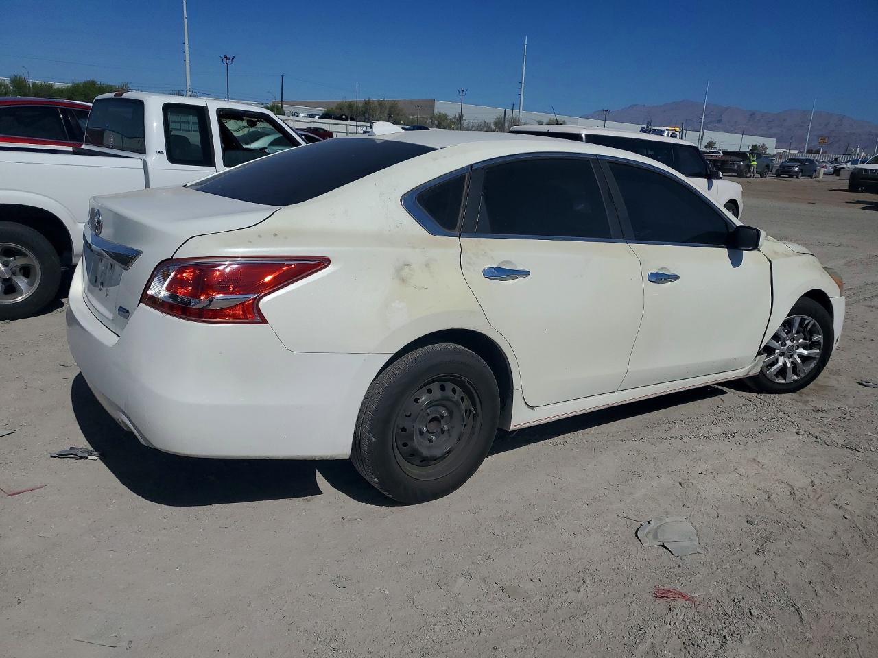 2013 Nissan Altima 2.5 Белый vin: 1N4AL3AP6DN549273