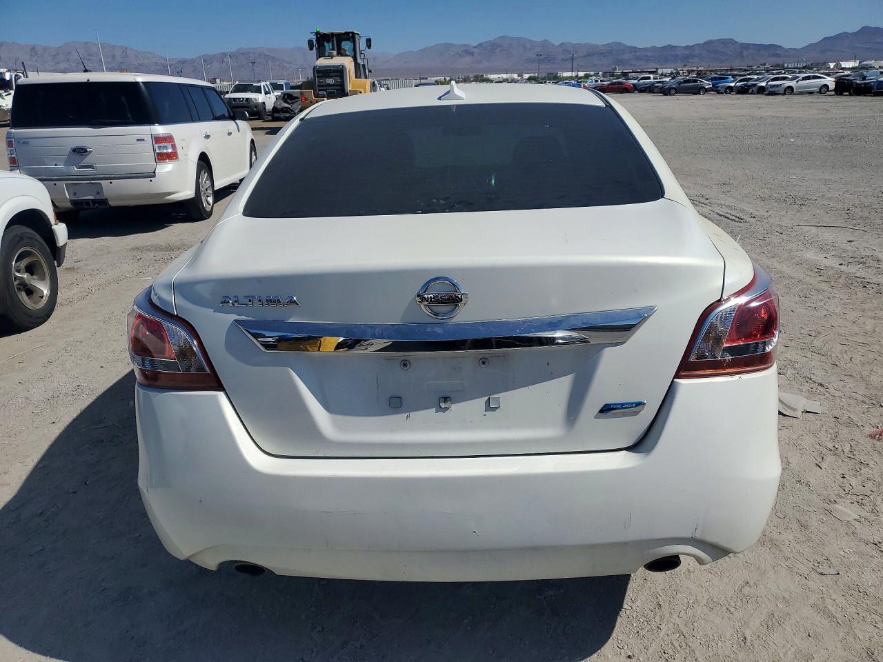 2013 Nissan Altima 2.5 Белый vin: 1N4AL3AP6DN549273