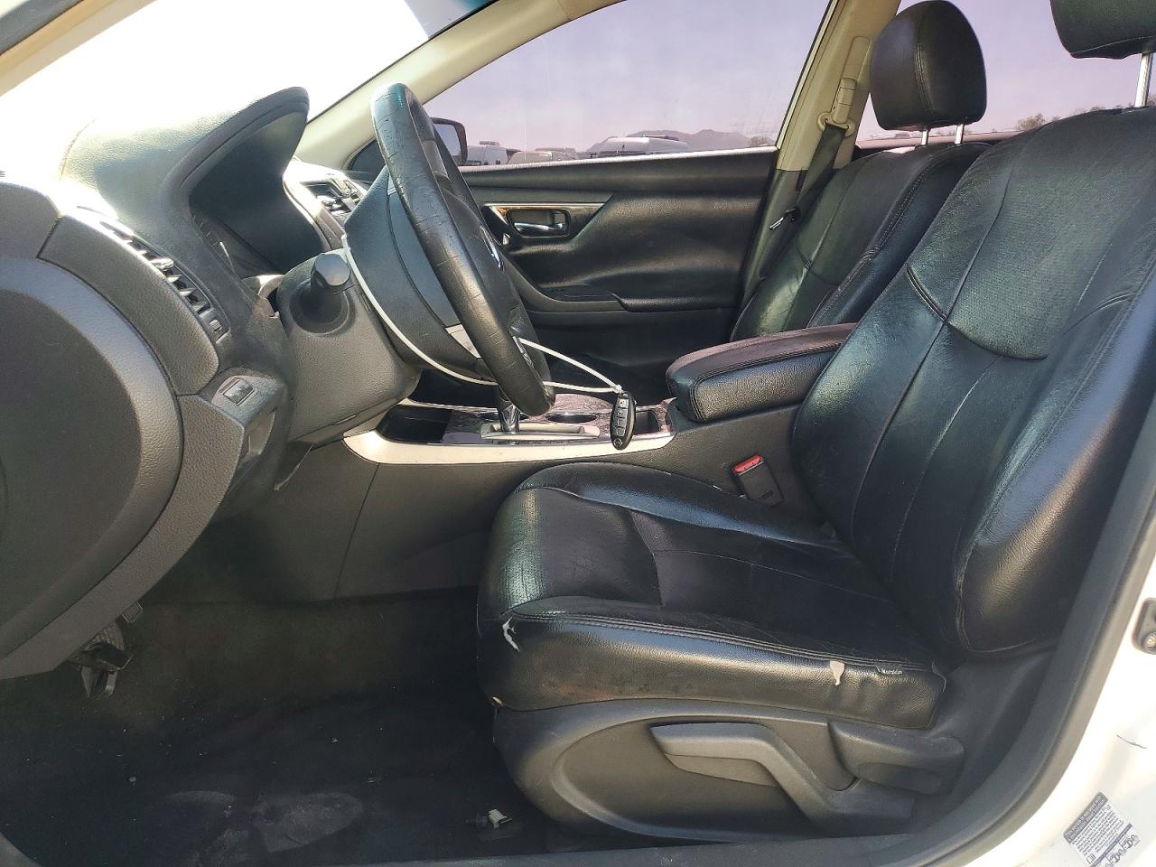 2013 Nissan Altima 2.5 Белый vin: 1N4AL3AP6DN549273